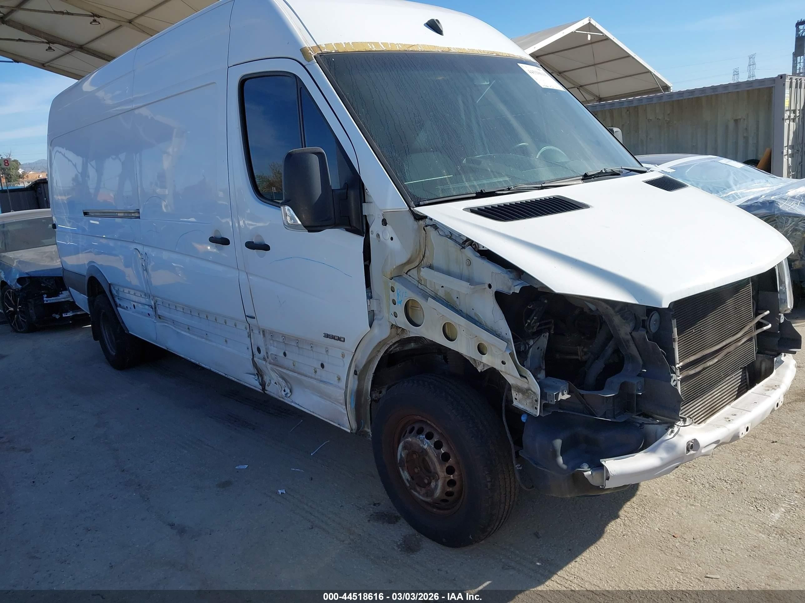 2015 Mercedes-Benz Sprinter Cargo, VIN WD3PF1CCXFP147381 — Side
