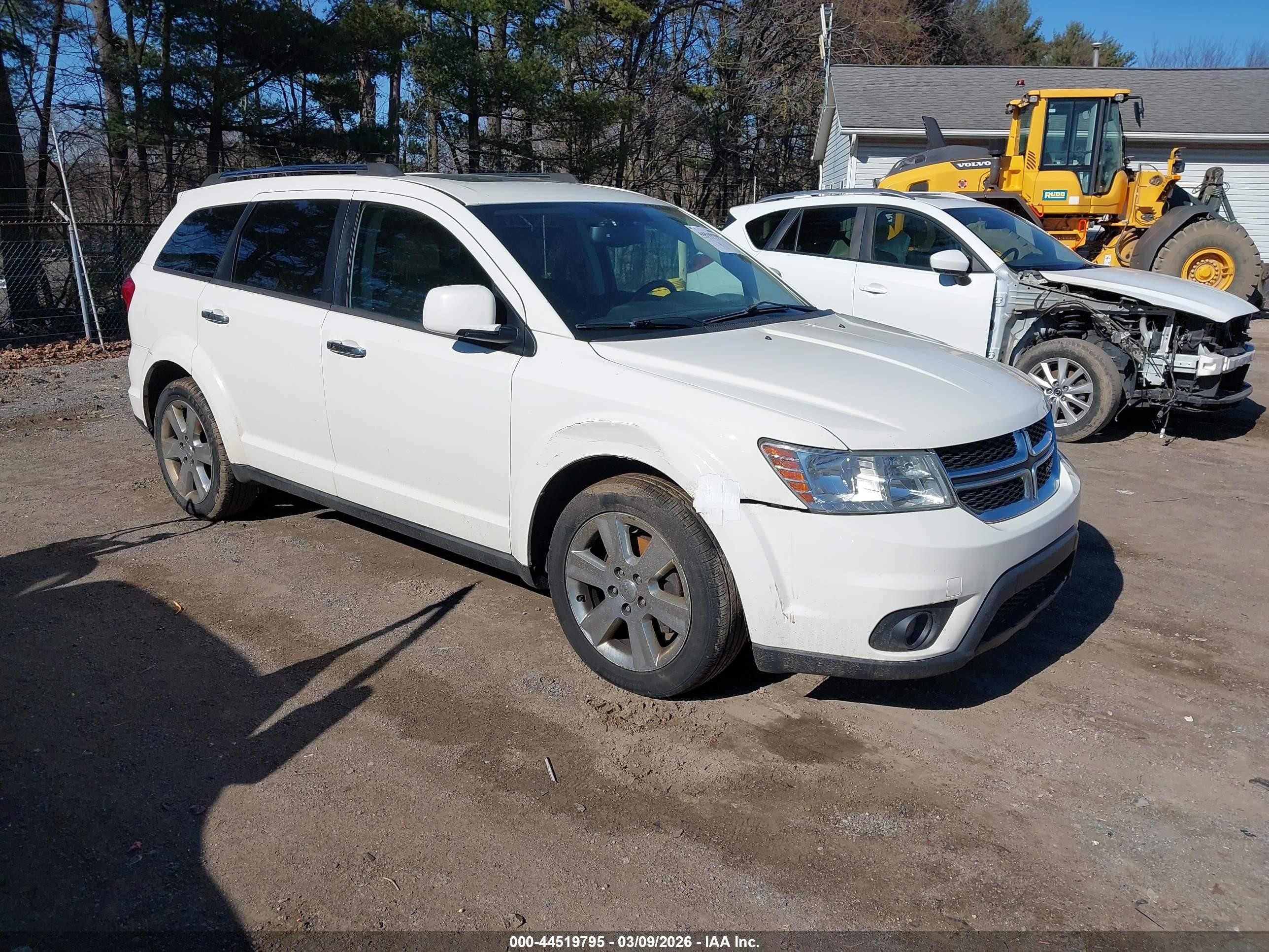 2013 Dodge Journey Crew, VIN 3C4PDDDG6DT631877 — Front end