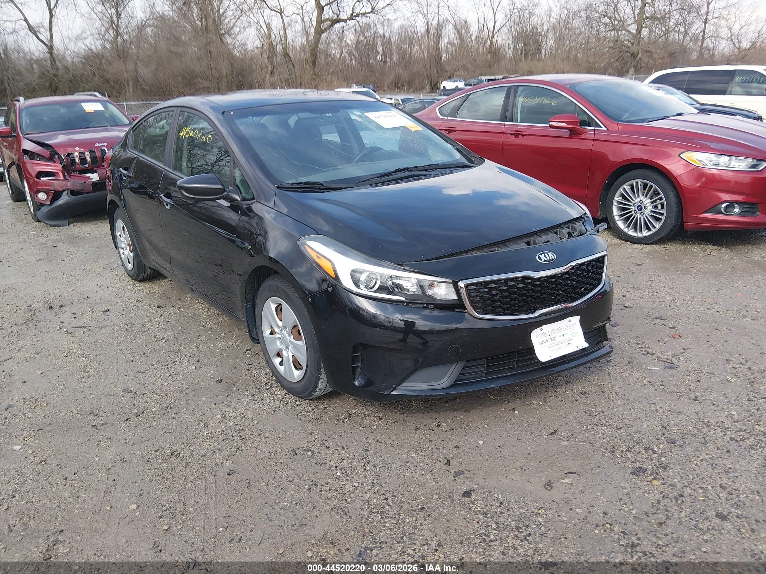 2017 Kia Forte LX, VIN 3KPFK4A71HE044440 — Side