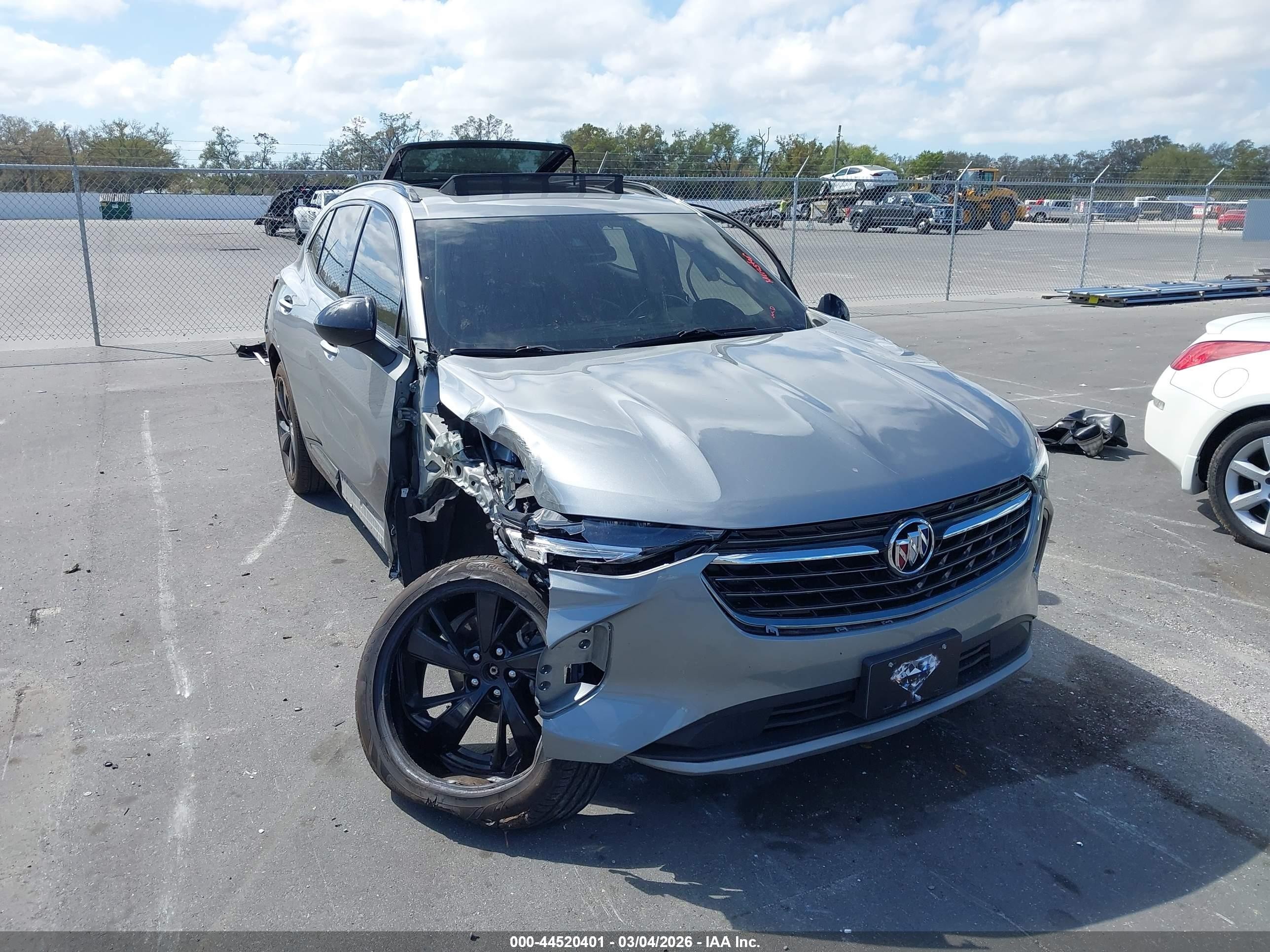 2023 Buick Envision Essence, VIN LRBFZNR47PD057168 — Перед