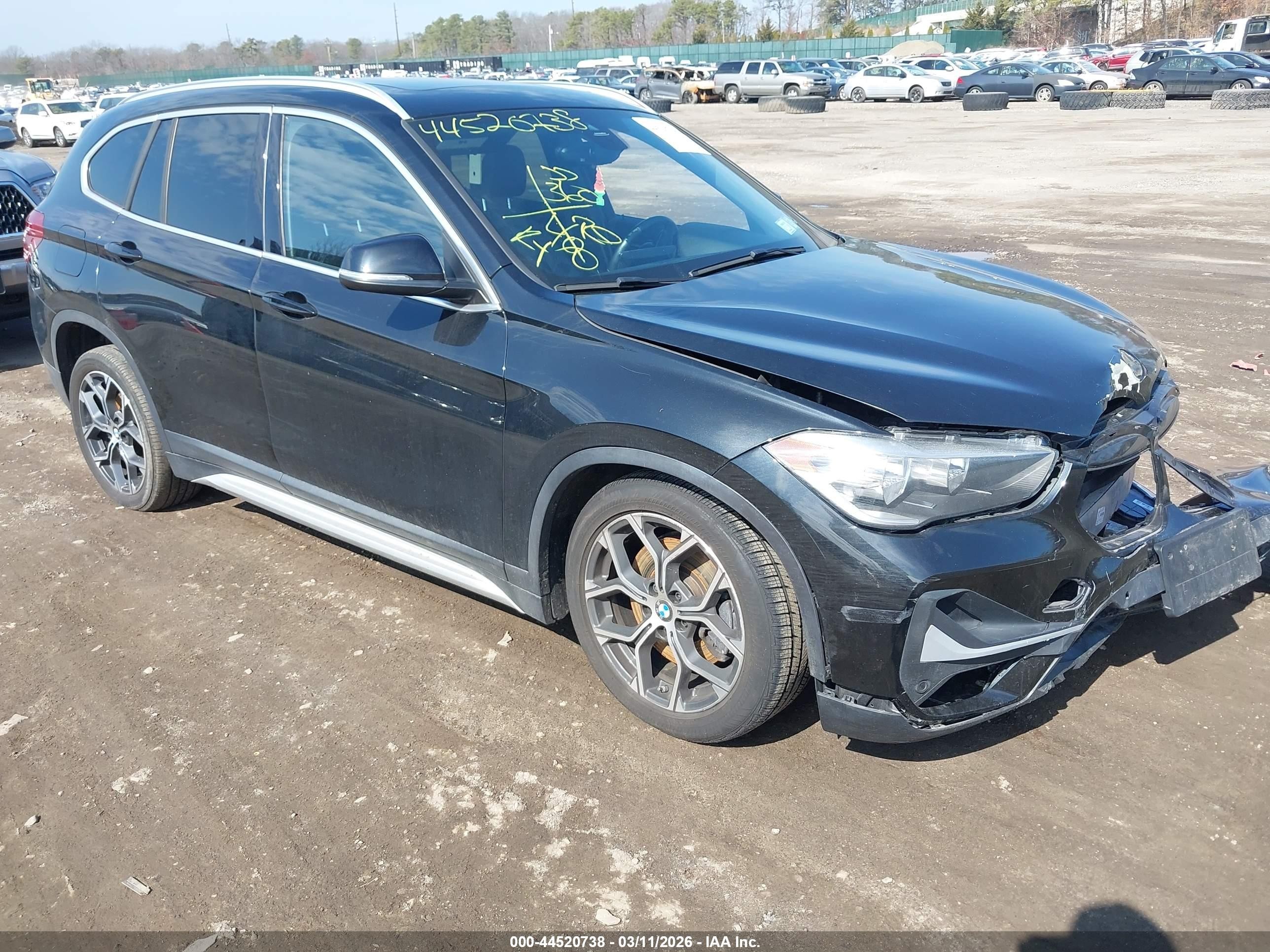 2021 BMW X1 xDrive28i, VIN WBXJG9C08M3M66055 — Front end