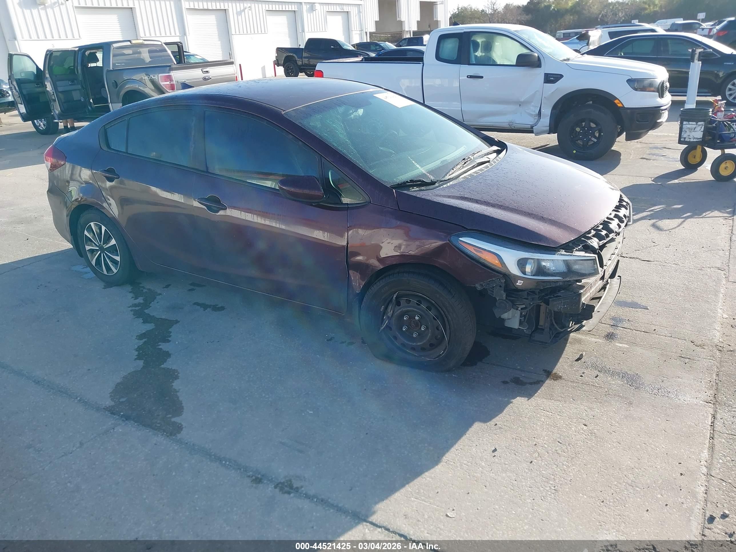 2017 Kia Forte LX, VIN 3KPFK4A72HE119758 — Front end