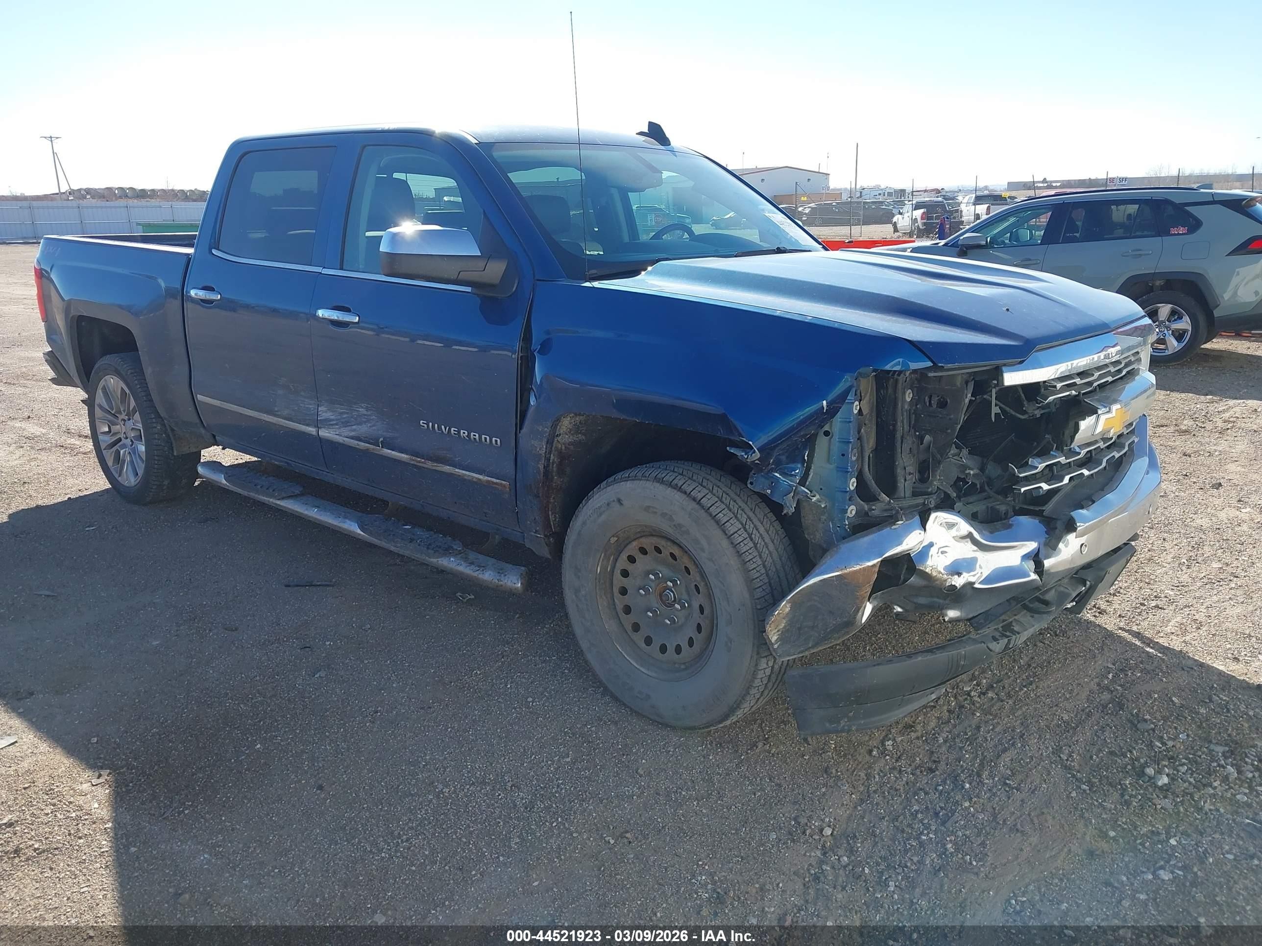2018 Chevrolet Silverado 1500 LTZ, VIN 3GCUKSEC3JG356837 — Front end