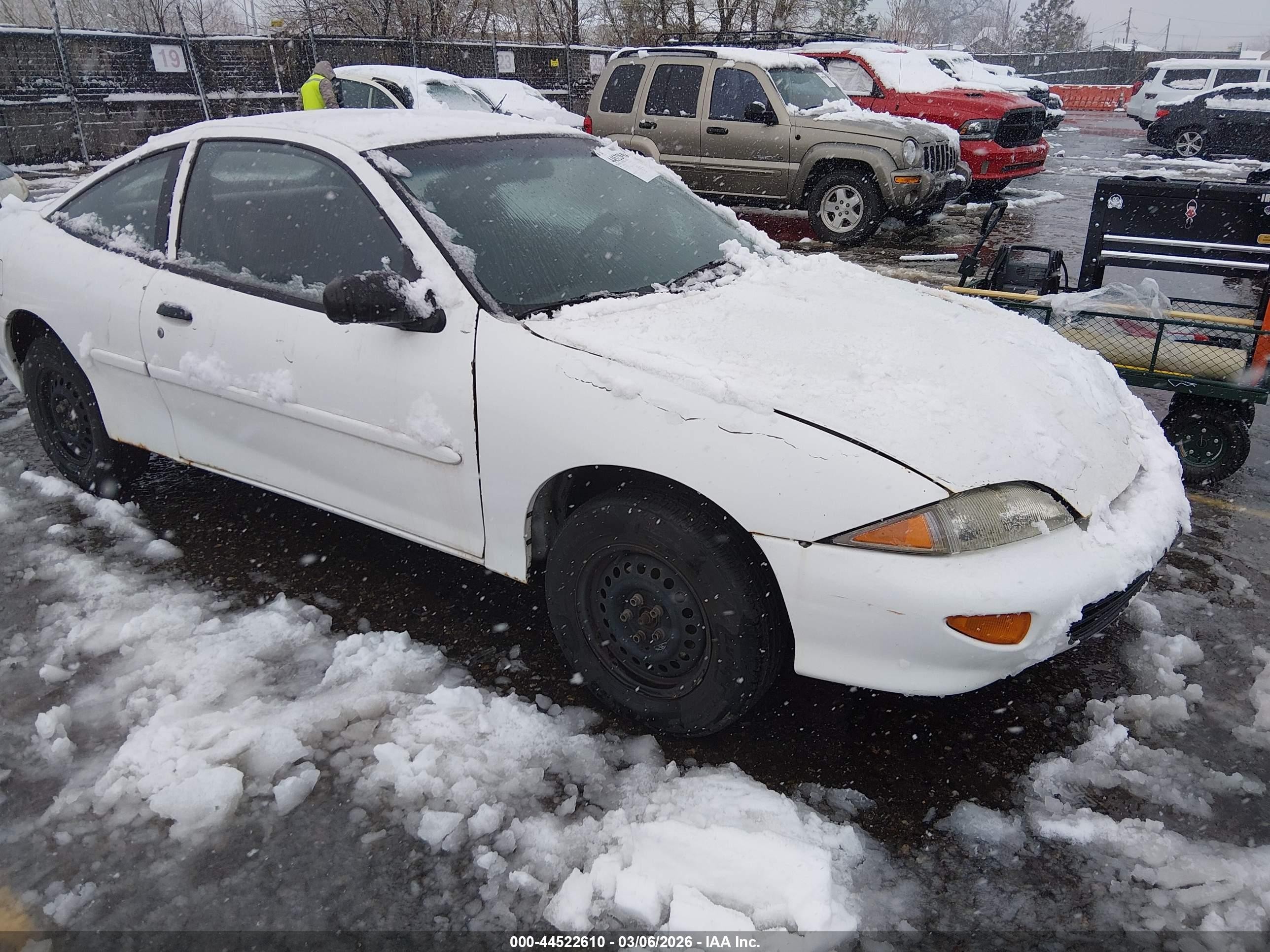 1996 Chevrolet Cavalier, VIN 1G1JC1243T7264190 — Front end