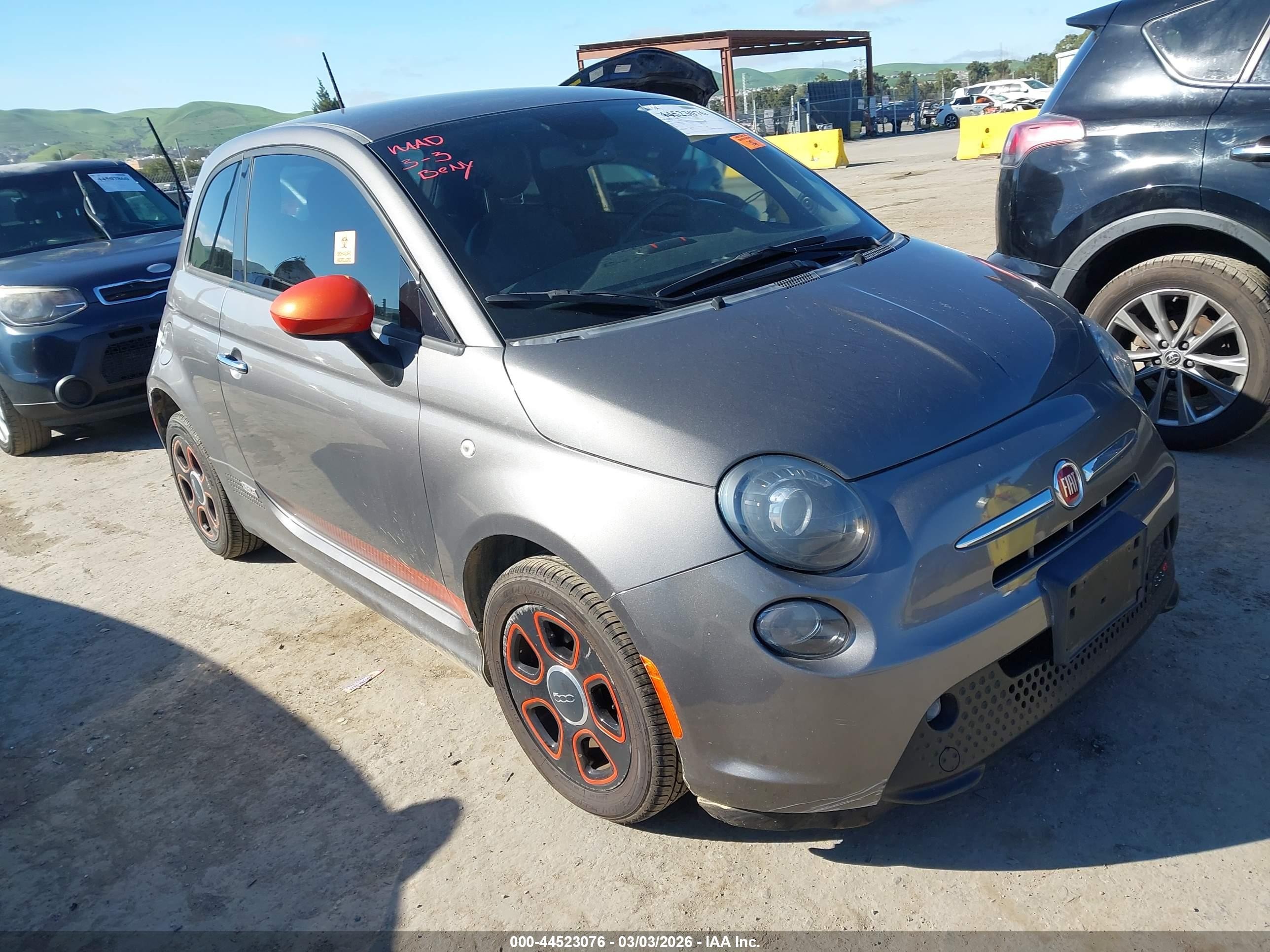 2013 FIAT 500e, VIN 3C3CFFGEXDT744380 — Biohazard / chemical