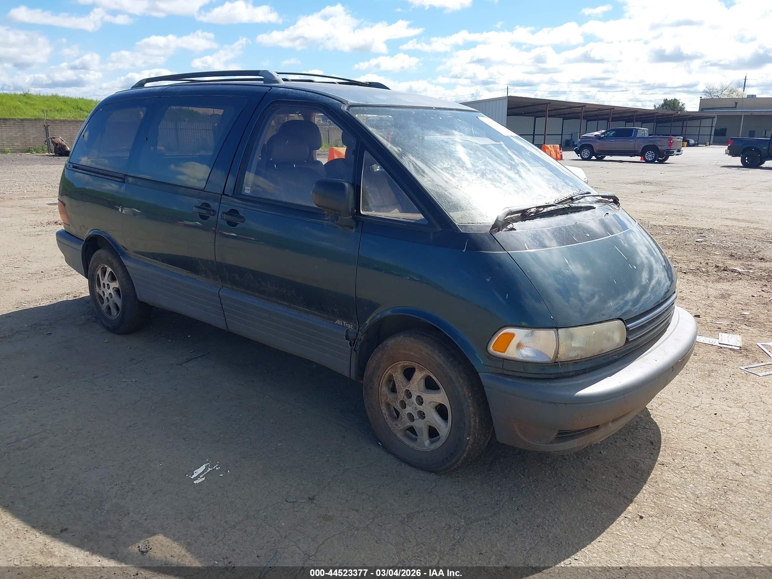 1995 Toyota Previa LE All-Trac Super Charged, VIN JT3AC24S8S1046390 — Фото с аукциона 1 of 11