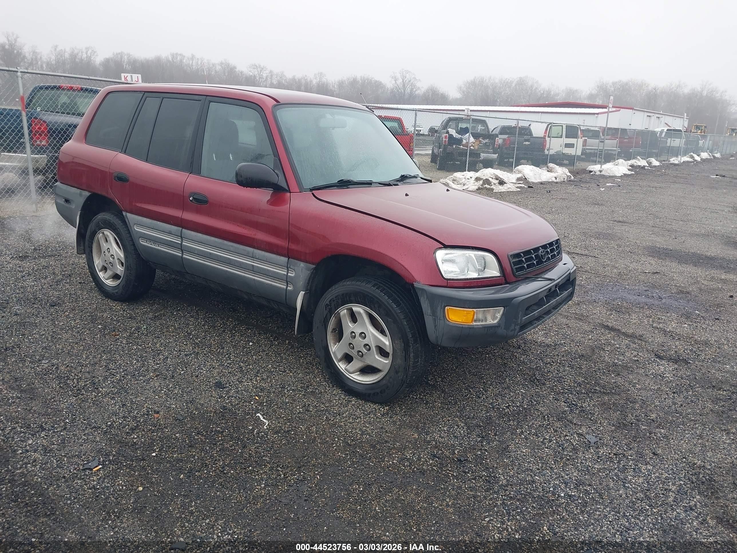 1998 Toyota RAV4, VIN JT3HP10V7W7077808 — Normal wear