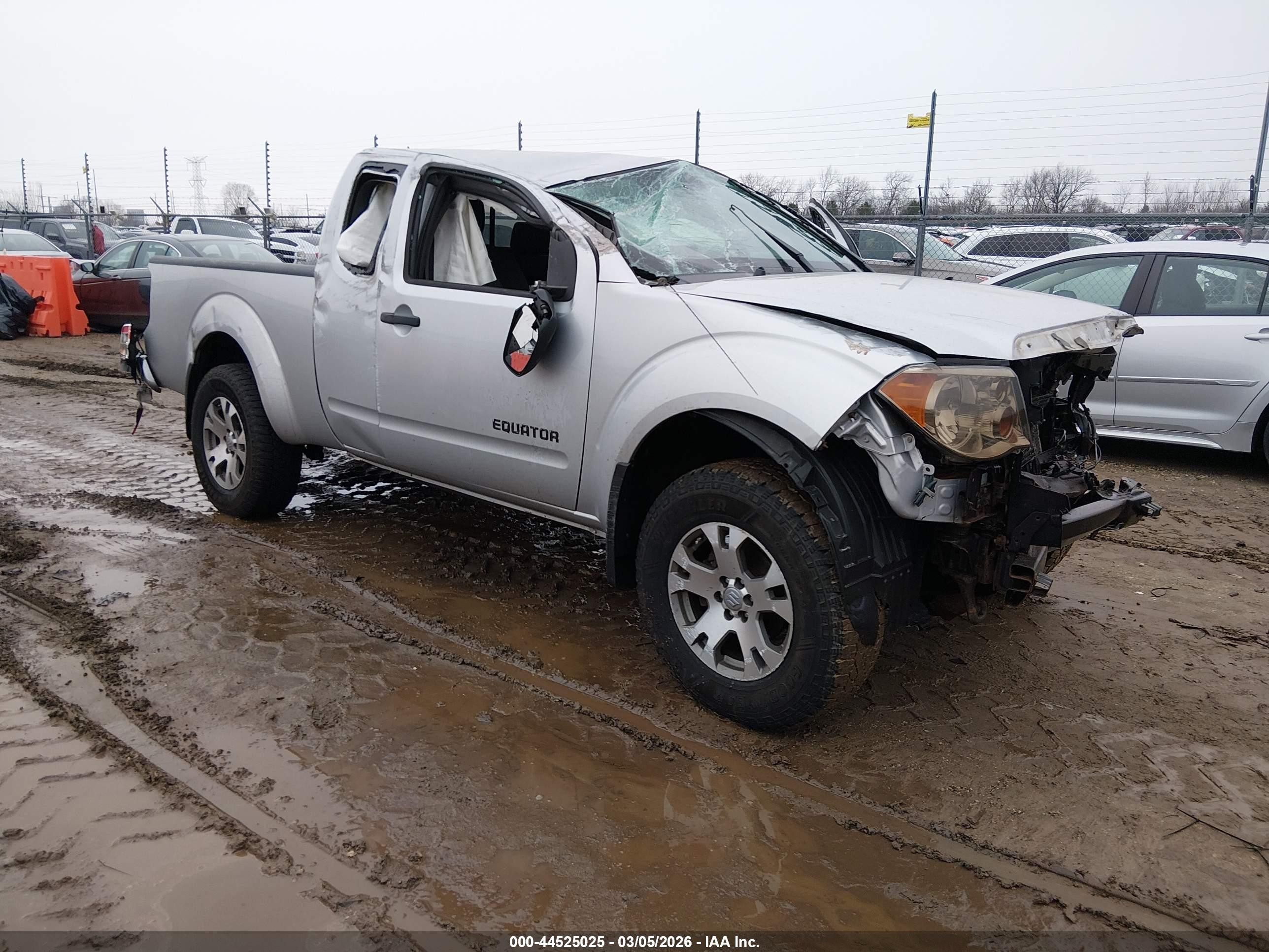 2011 Suzuki Equator Sport, VIN 5Z61D0CW0BC414262 — Roof