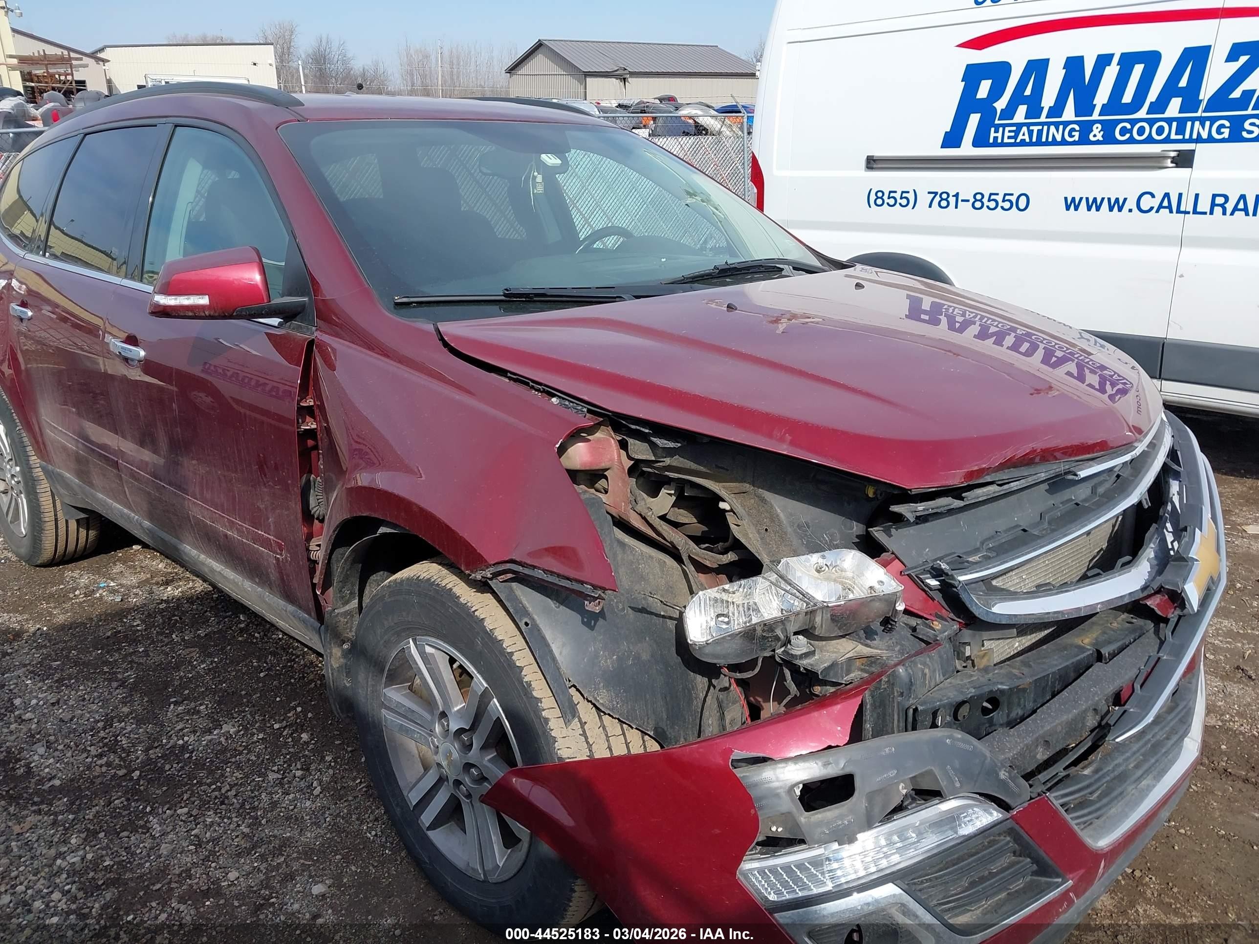 2017 Chevrolet Traverse LT, VIN 1GNKRGKD7HJ338032 — Front end