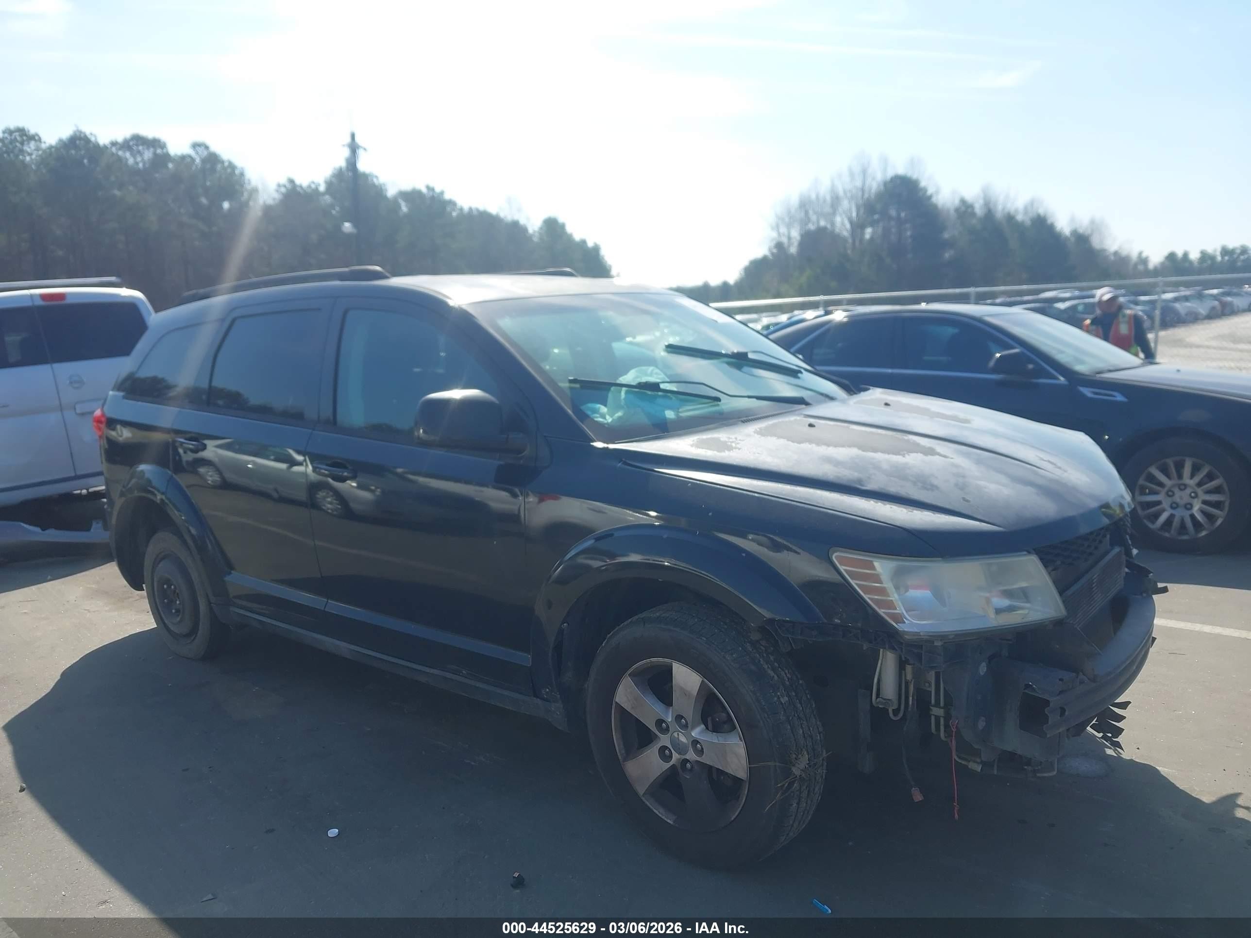 2011 Dodge Journey Mainstreet, VIN 3D4PG1FG8BT543528 — Front end