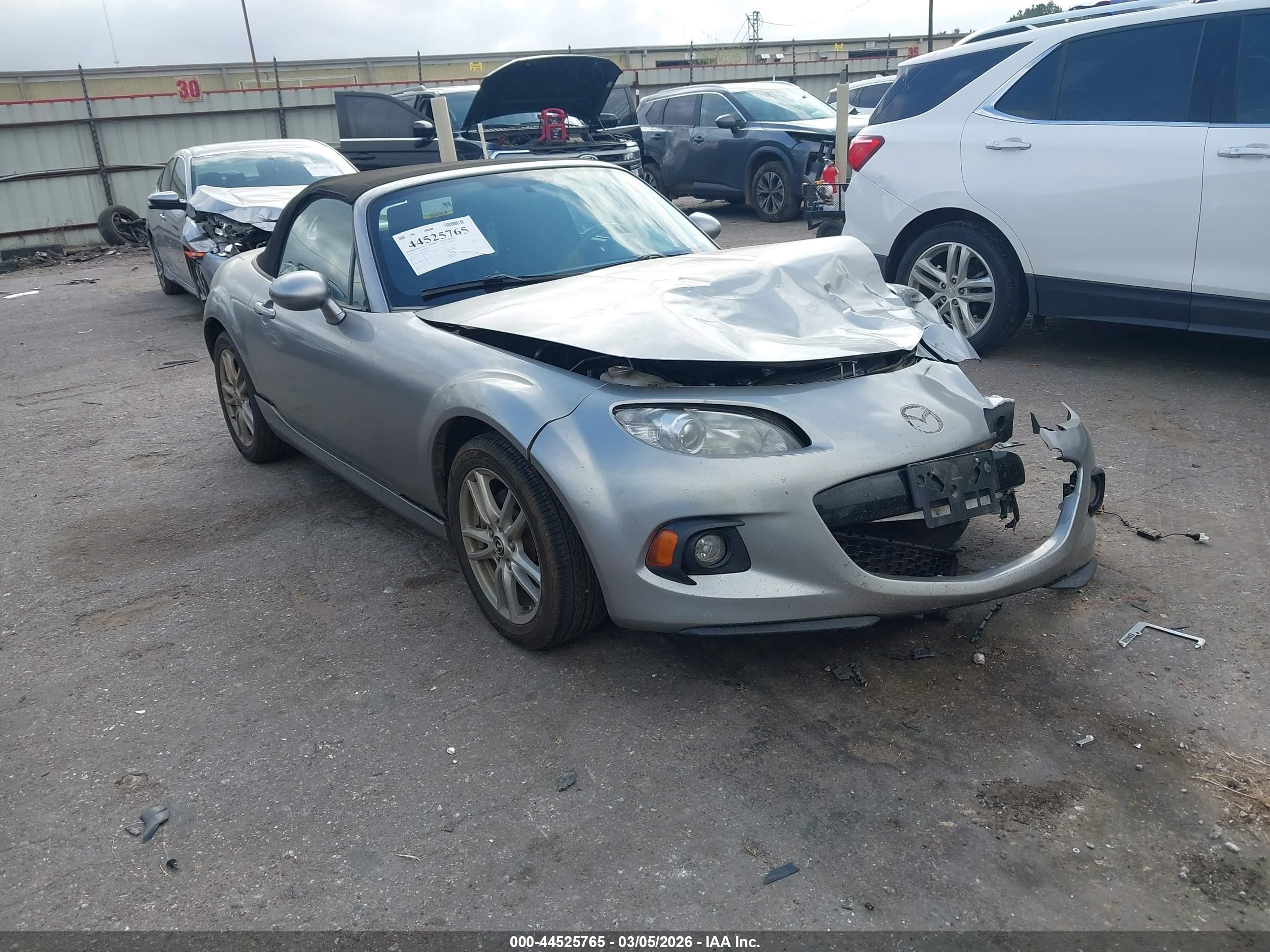 2014 Mazda MX-5 Miata Sport, VIN JM1NC2JFXE0233693 — Front end