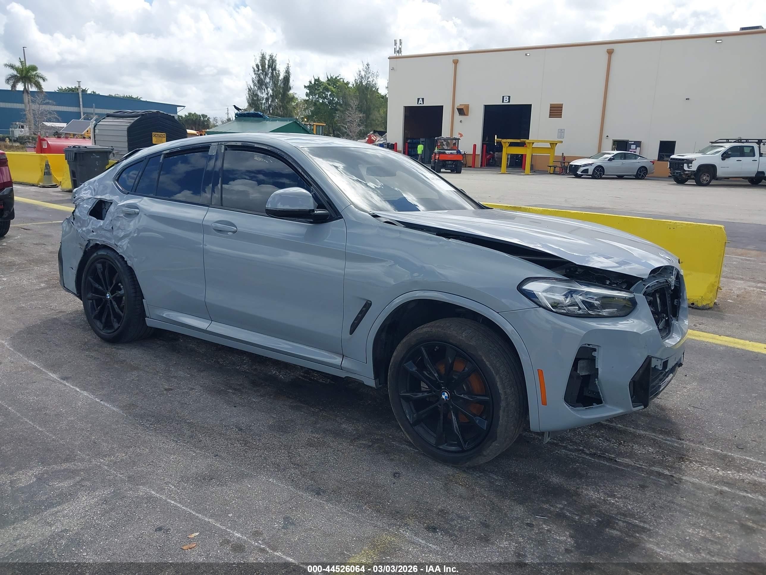 2024 BMW X4 xDrive30i, VIN 5UX33DT01R9X29946 — Фото с аукциона