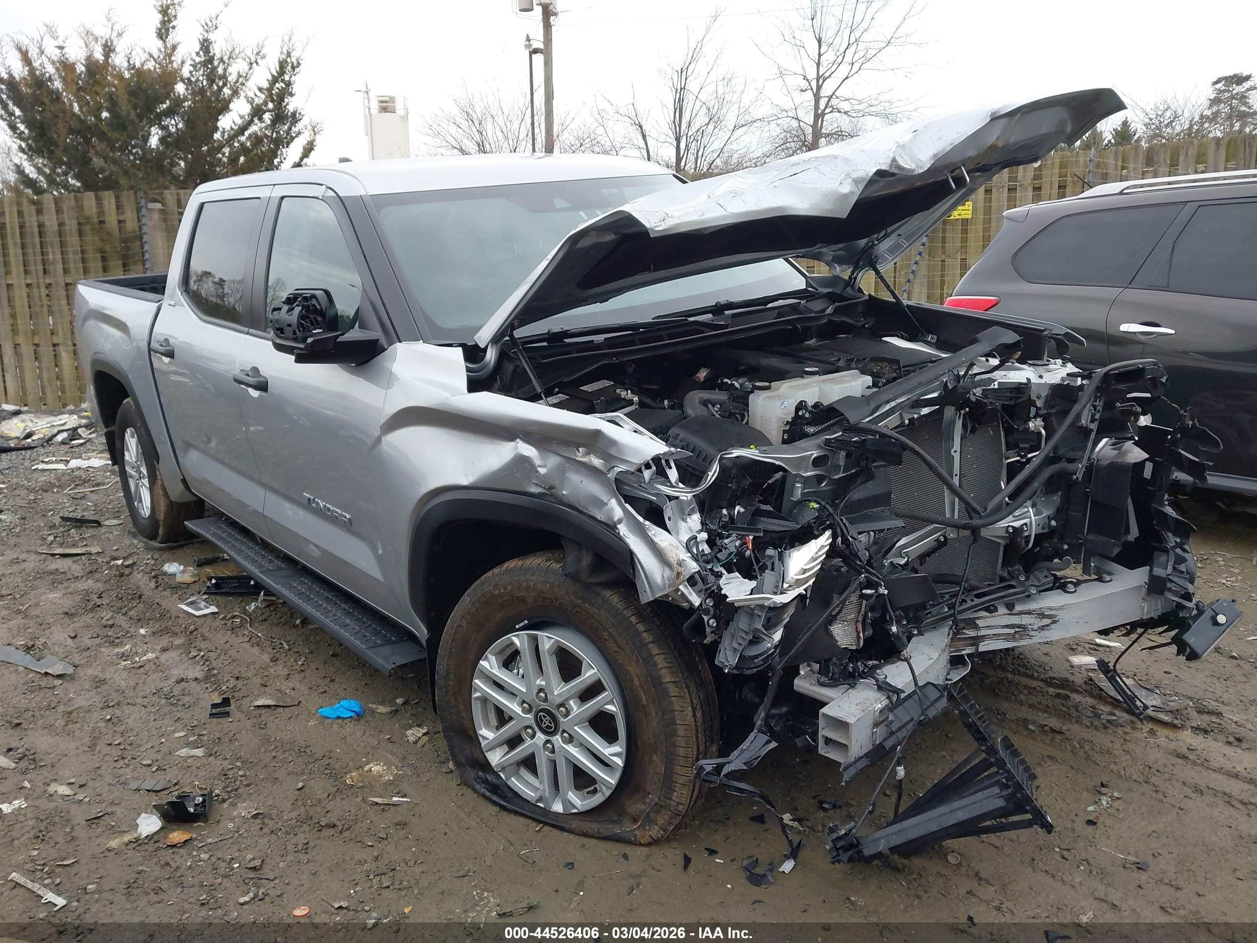 2025 Toyota Tundra SR5, VIN 5TFLA5DB8SX288458 — Front end