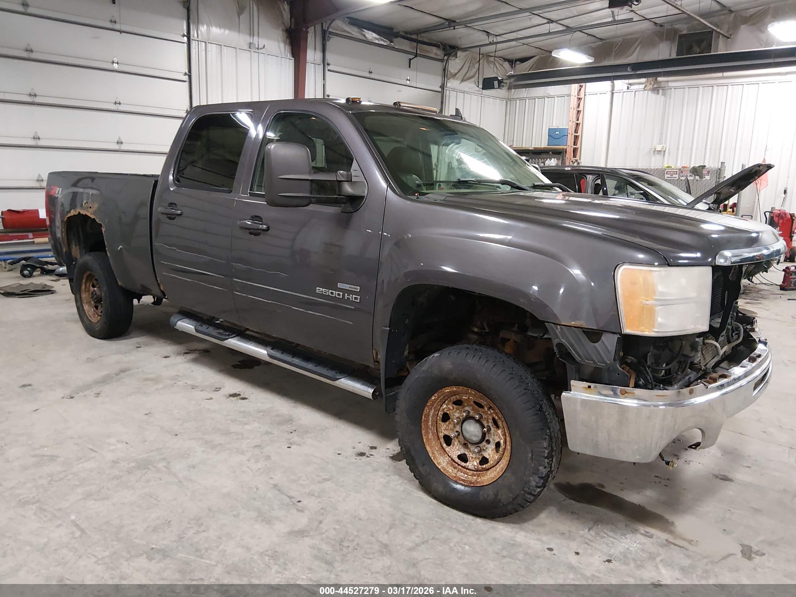 2010 GMC Sierra 2500HD SLT, VIN 1GT4K1B61AF109472 — All over