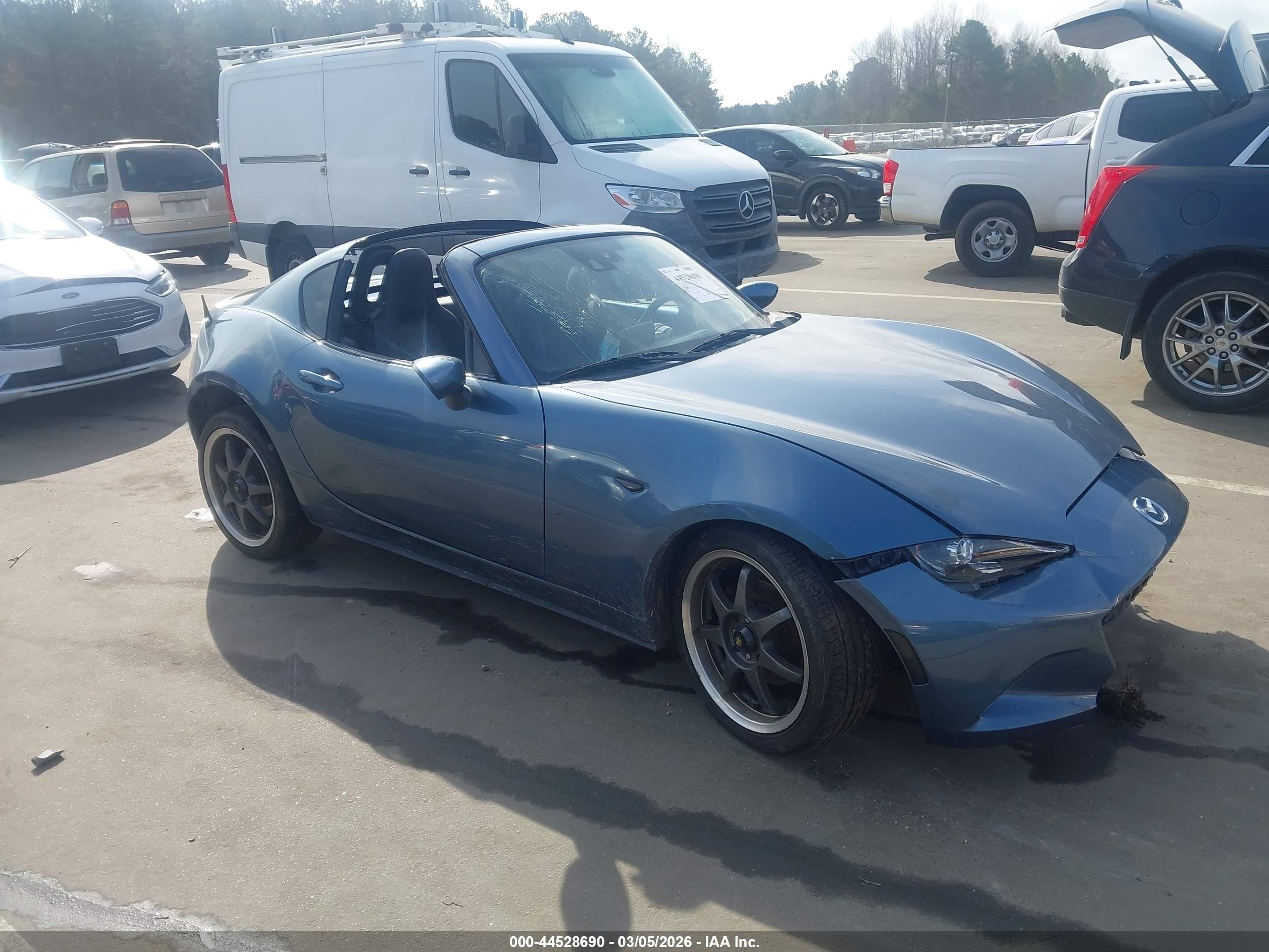 2017 Mazda MX-5 Miata Grand Touring, VIN JM1NDAM73H0108115 — Перед