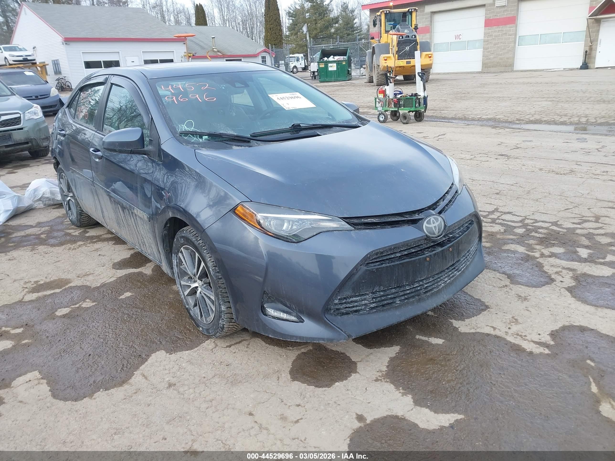2018 Toyota Corolla LE, VIN 5YFBURHE5JP832507 — Rear end