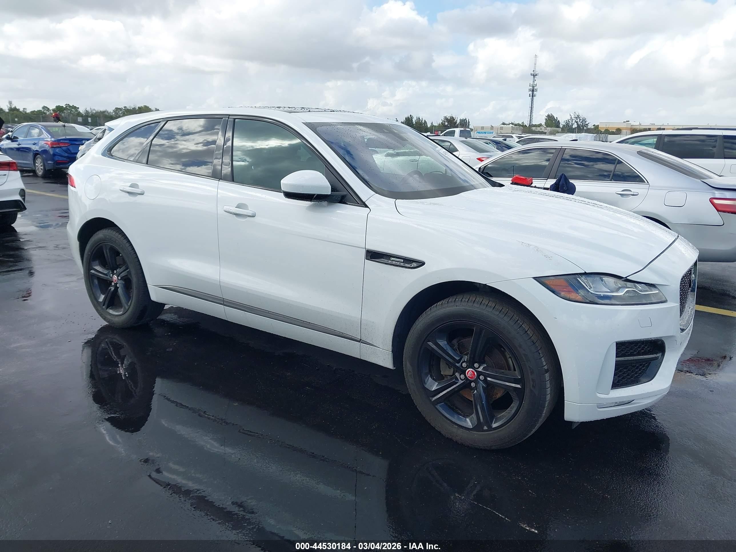 2017 Jaguar F-Pace 20d R-Sport, VIN SADCL2BN6HA085977 — Undercarriage