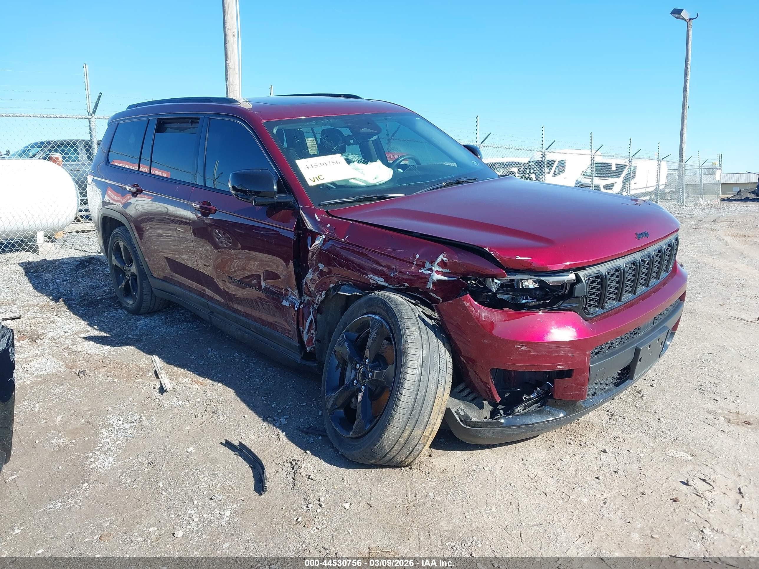 2022 Jeep Grand Cherokee Limited, VIN 1C4RJKBG2N8547659 — Side