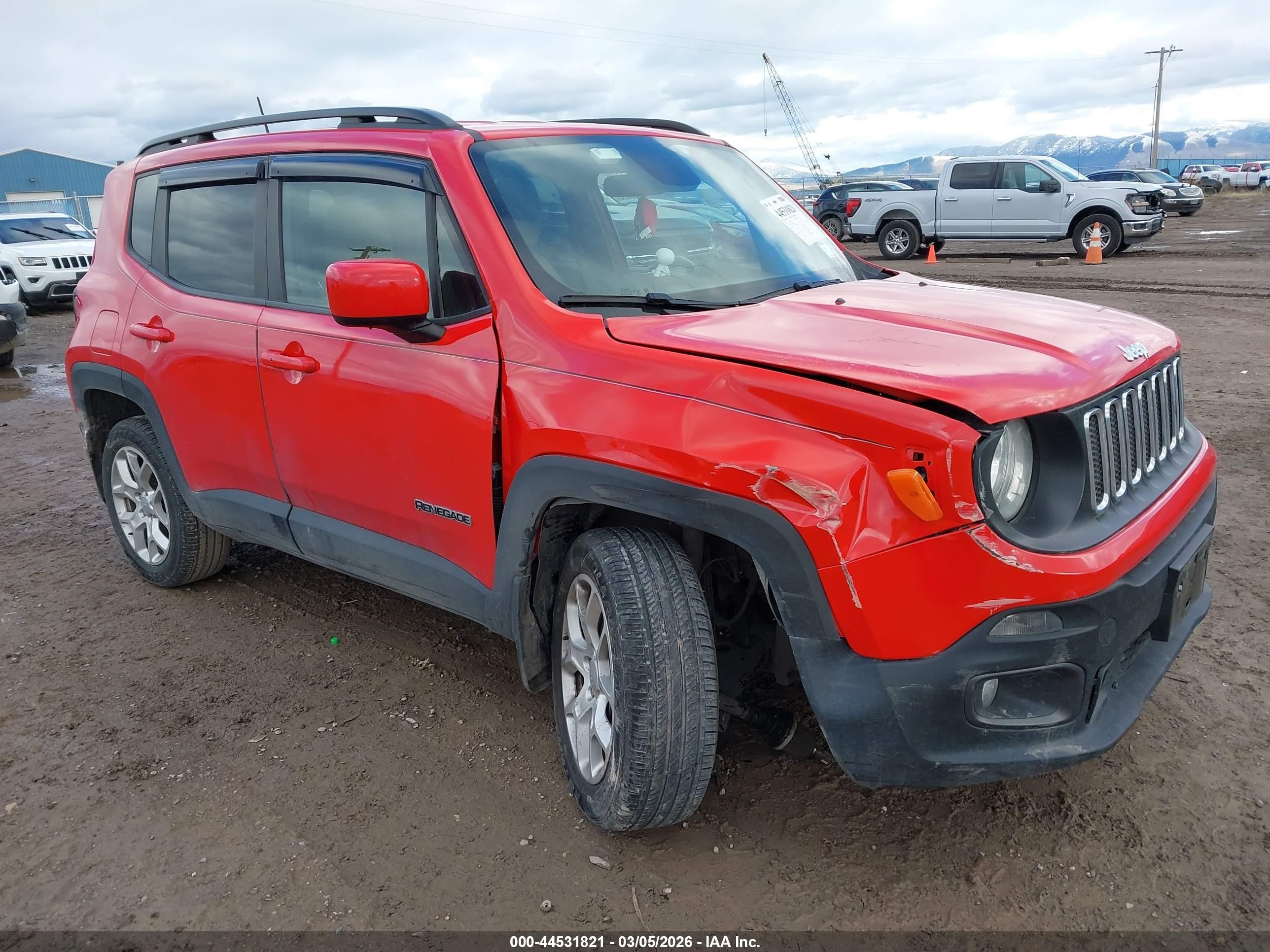 2018 Jeep Renegade Latitude, VIN ZACCJBBB1JPH69364 — Front end