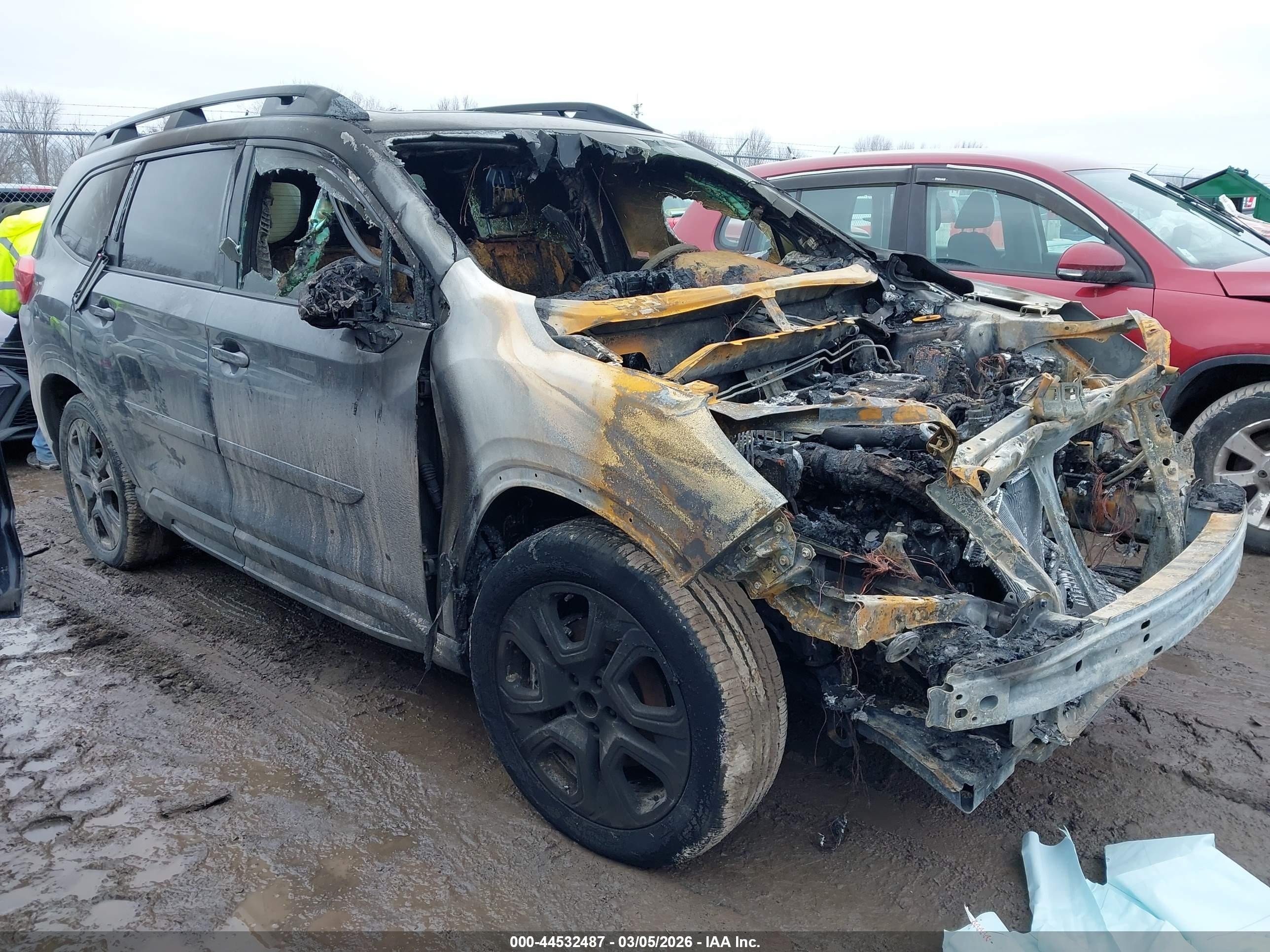 2025 Subaru Ascent Onyx, VIN 4S4WMAFD4S3444333 — Пожар в салоне