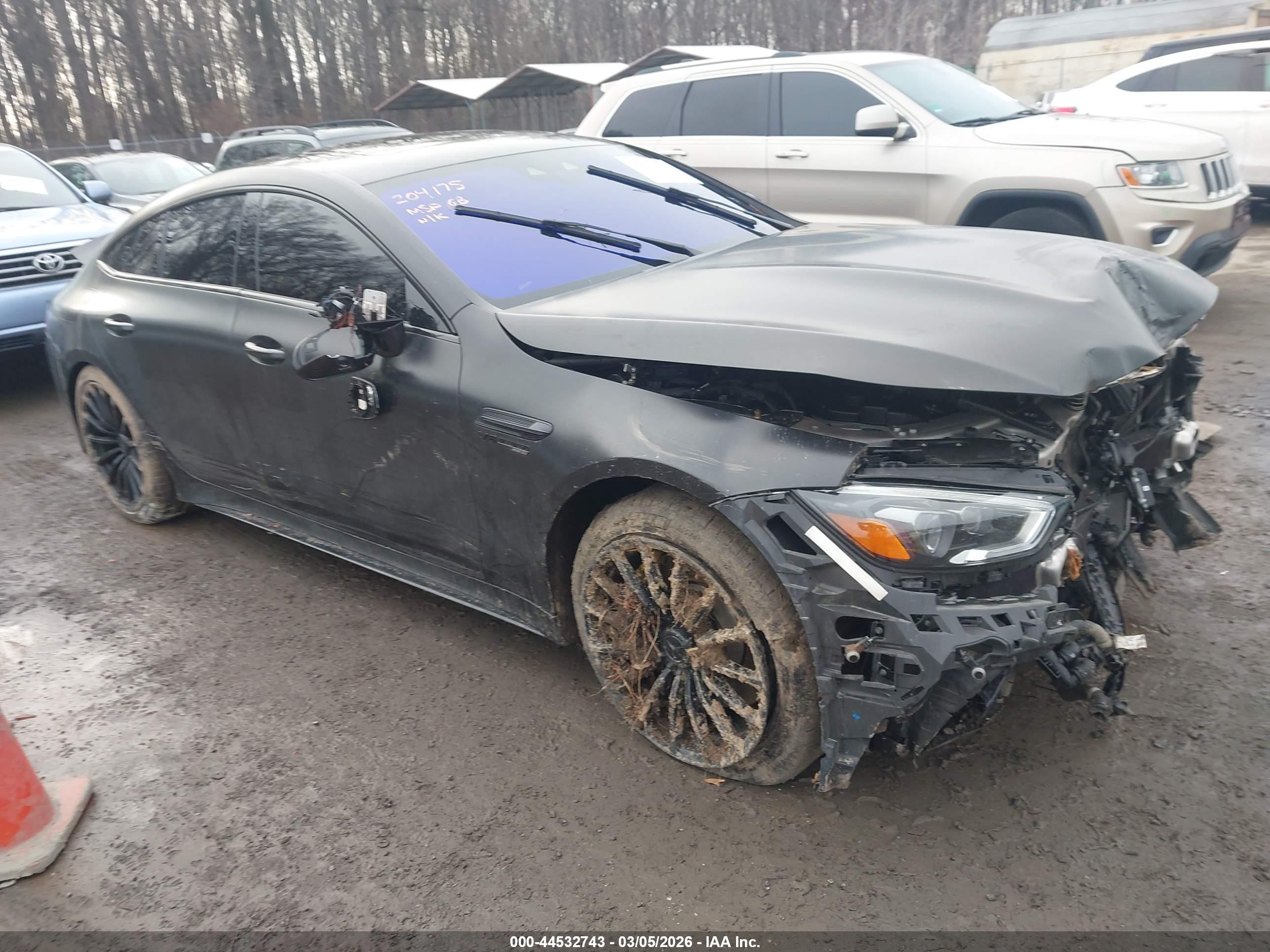 2019 Mercedes-Benz AMG GT 63 S, VIN WDD7X8KB4KA000268 — Front end