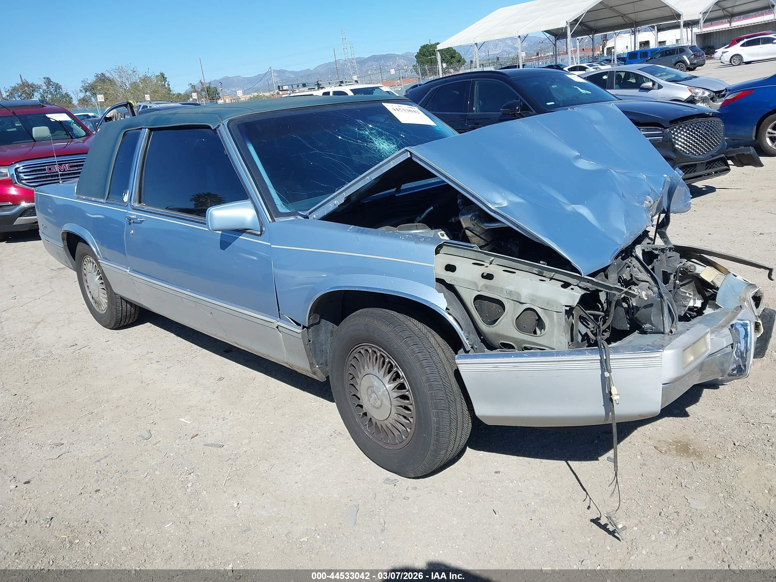 1989 Cadillac DeVille, VIN 1G6CD1157K4288566 — Front end