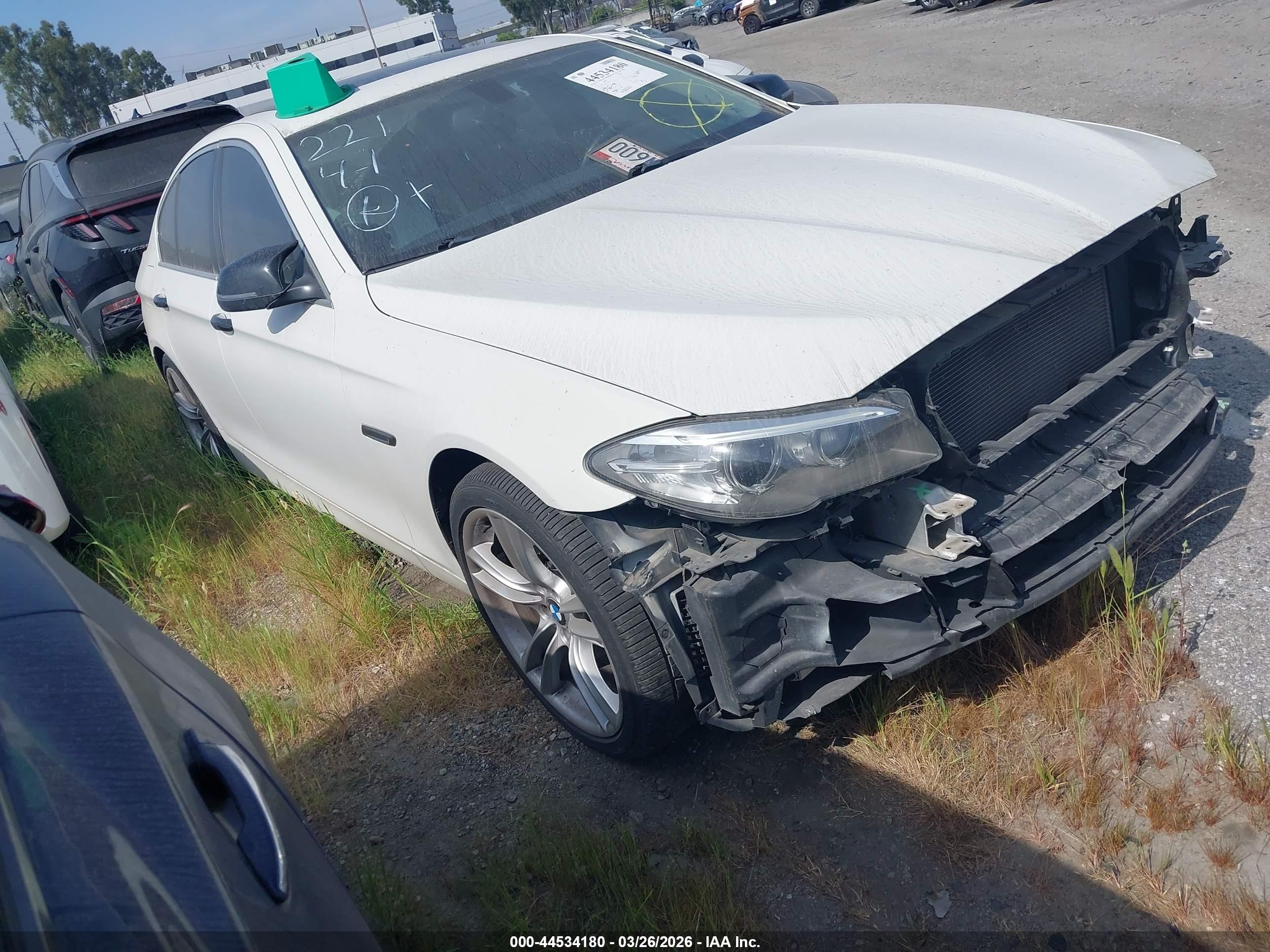 2014 BMW 5 Series 528i, VIN WBA5A5C51ED505632 — Front end