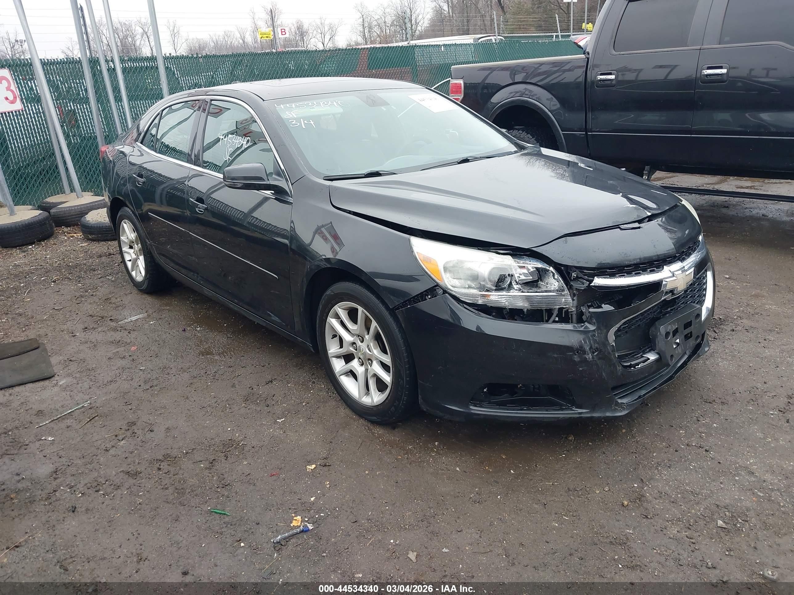 2015 Chevrolet Malibu LT, VIN 1G11C5SL9FF265675 — Front end