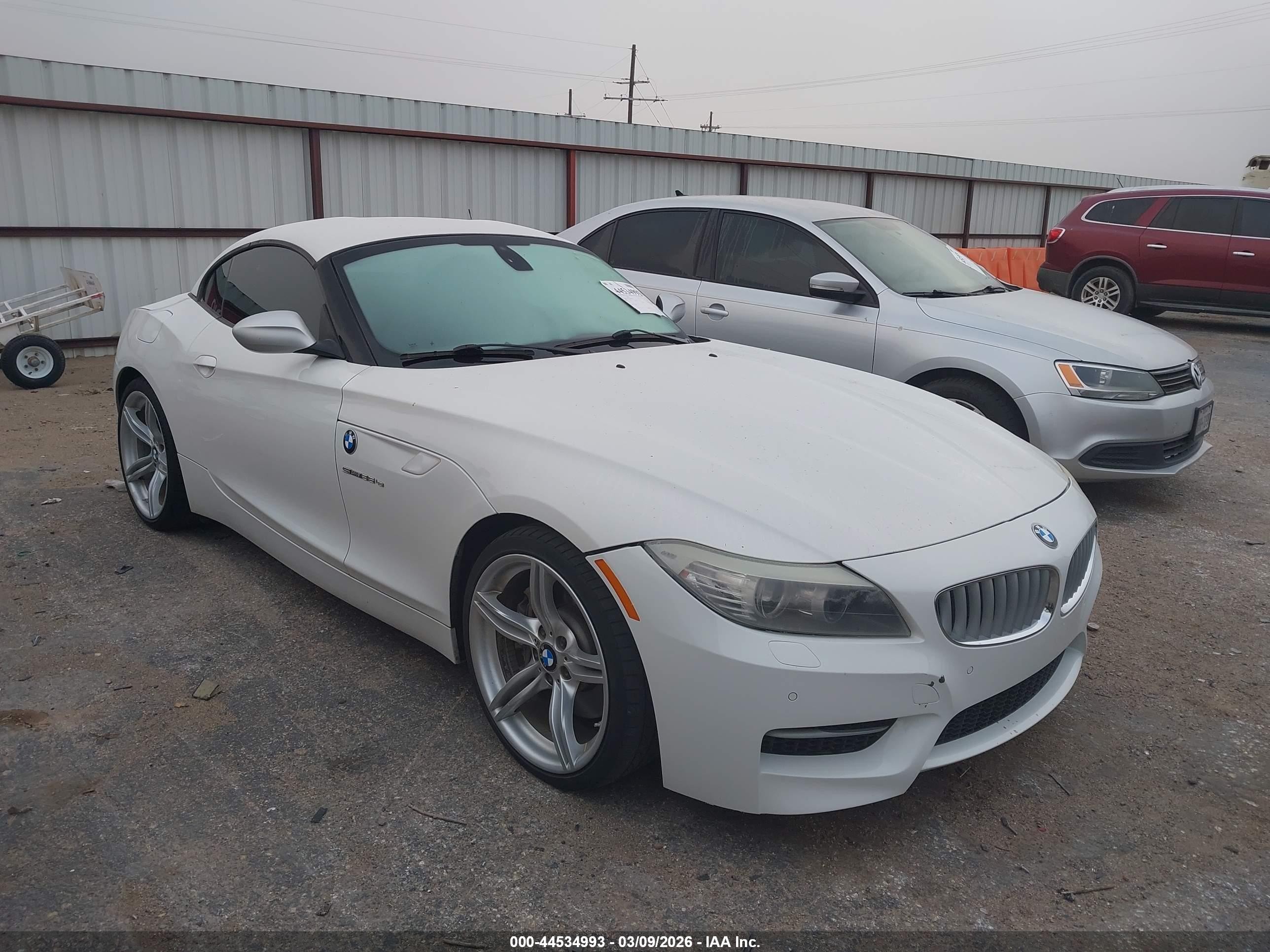 2011 BMW Z4 sDrive35is, VIN WBALM1C5XBE633462 — Normal wear
