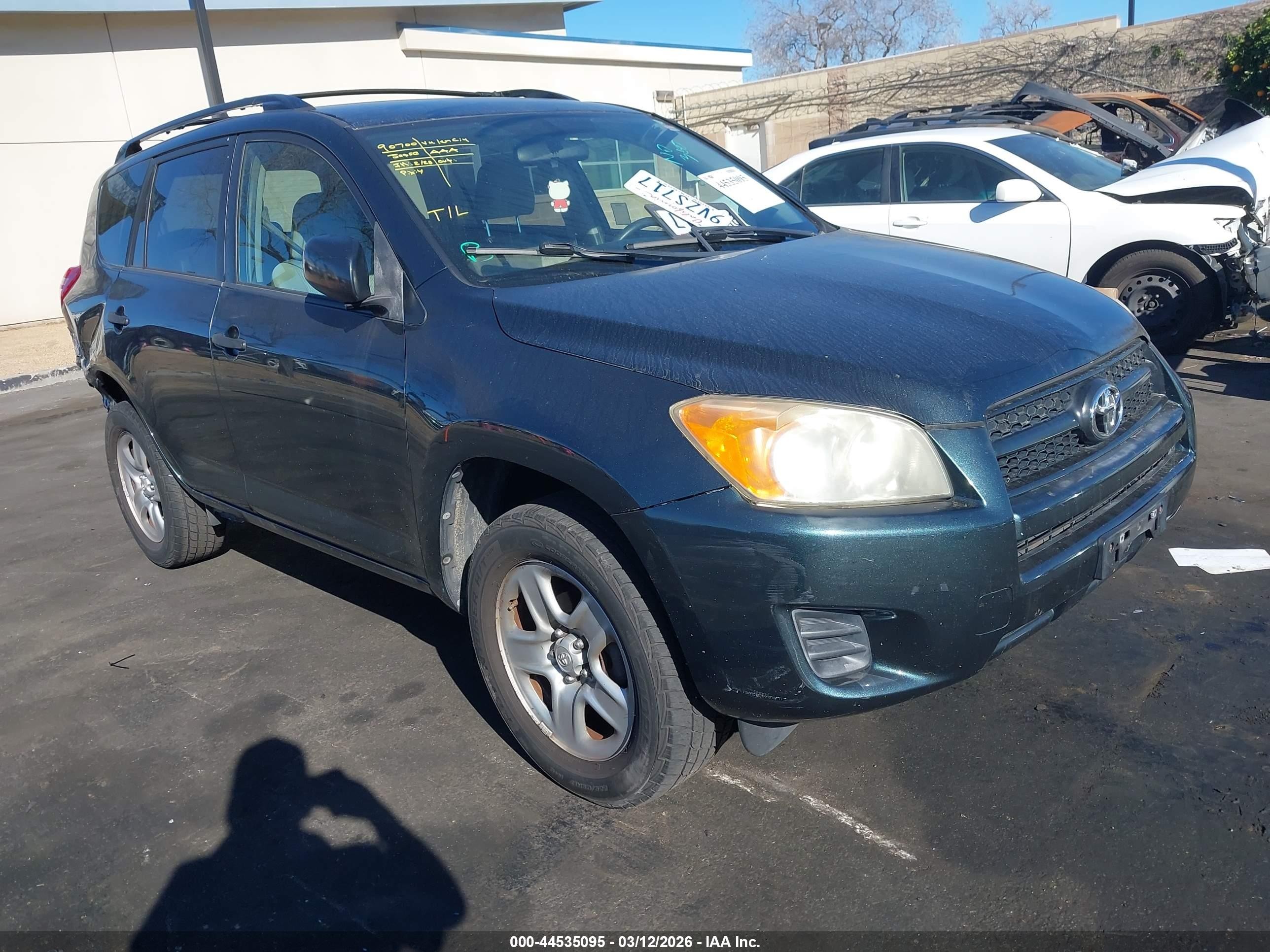 2009 Toyota RAV4, VIN JTMZF33V495010920 — Rear end