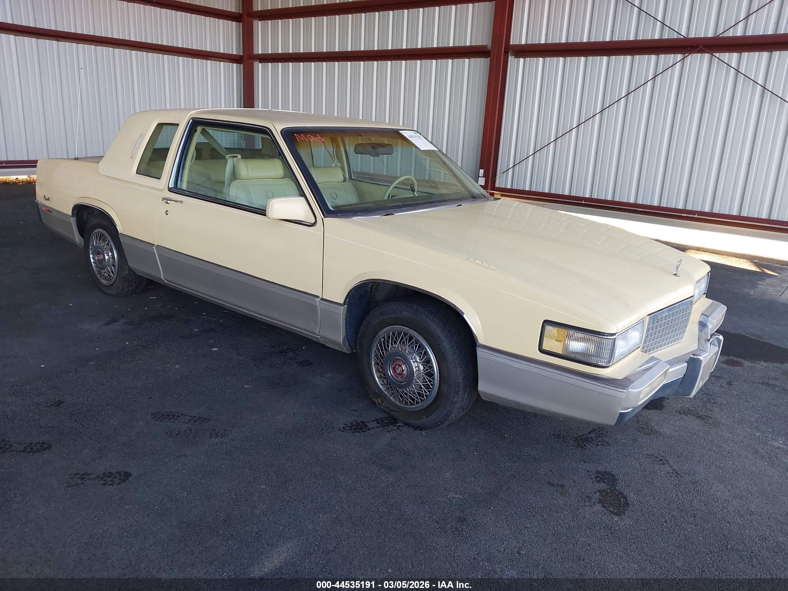 1990 Cadillac DeVille, VIN 1G6CD1334L4206015 — Side
