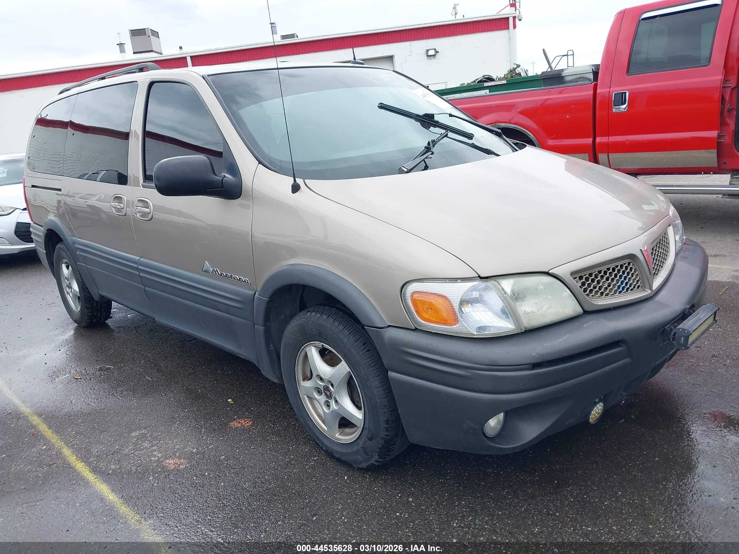 2003 Pontiac Montana w/1SE Pkg, VIN 1GMDX13E83D138243 — Rear end
