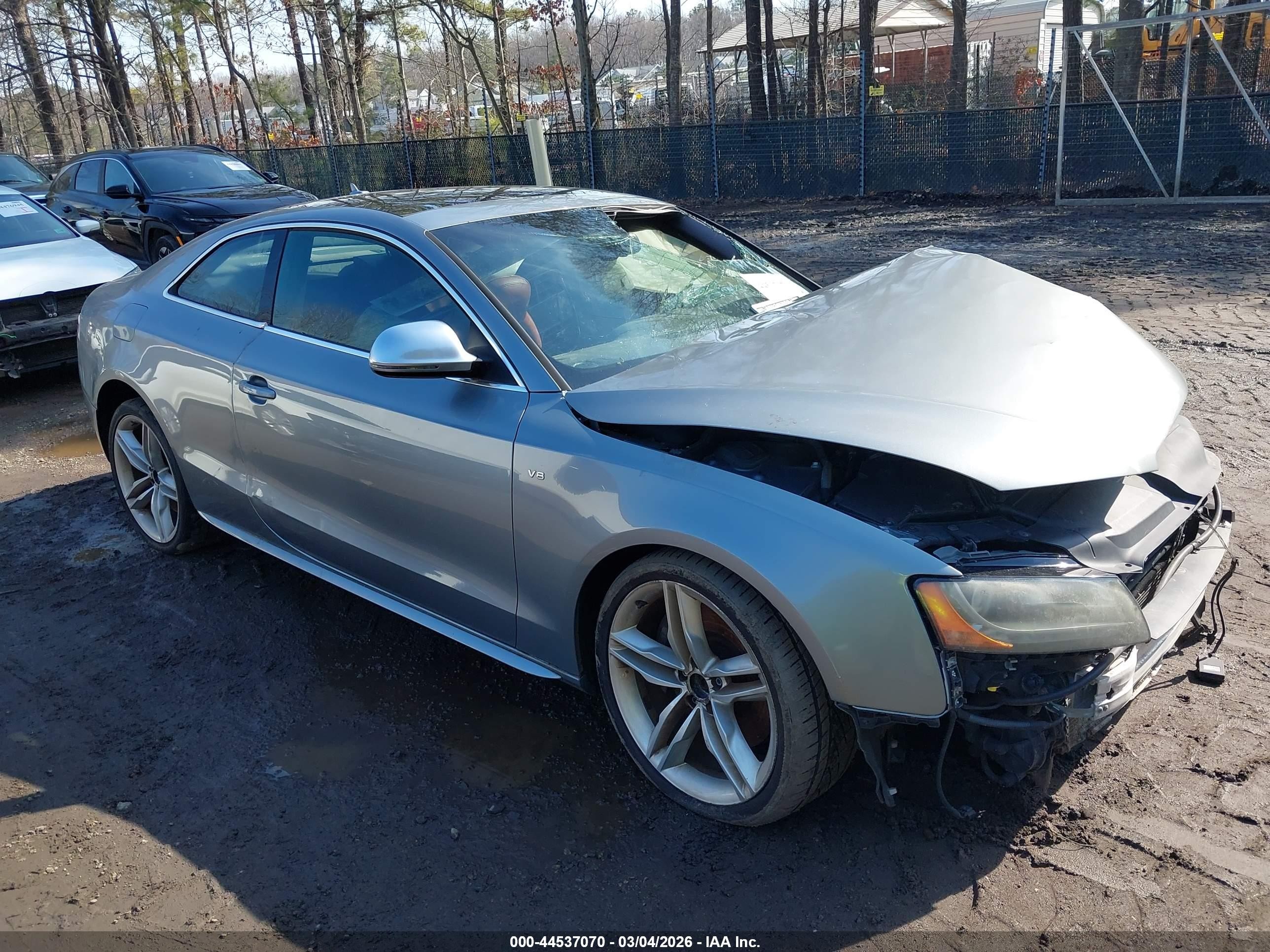 2008 Audi S5, VIN WAURV78T58A042327 — Front end
