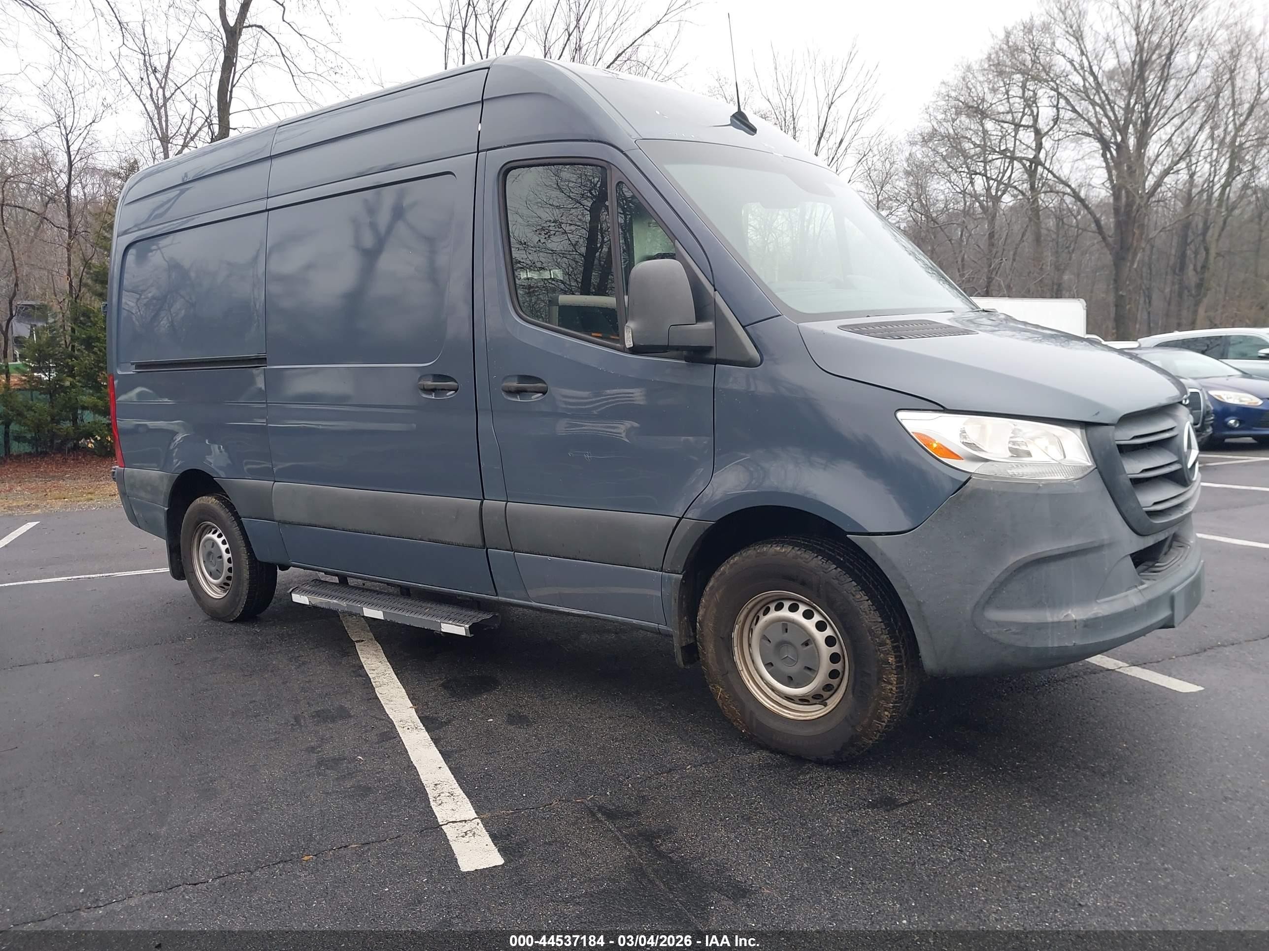 2019 Mercedes-Benz Sprinter Cargo, VIN WD4PF0CD7KP092851 — Auction photo