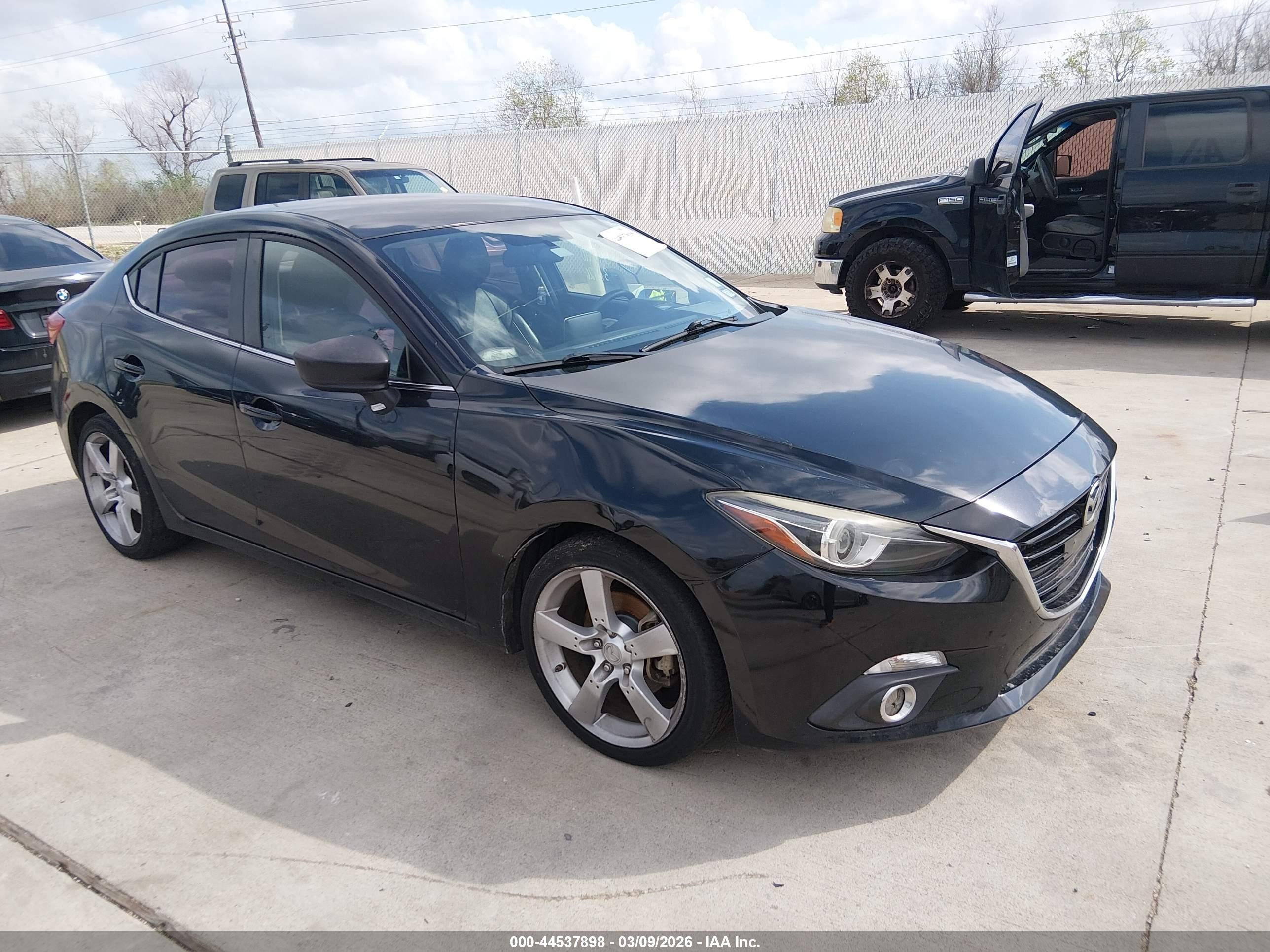 2014 Mazda 3 S Touring, VIN JM1BM1V30E1187246 — Auction photo 1 of 17
