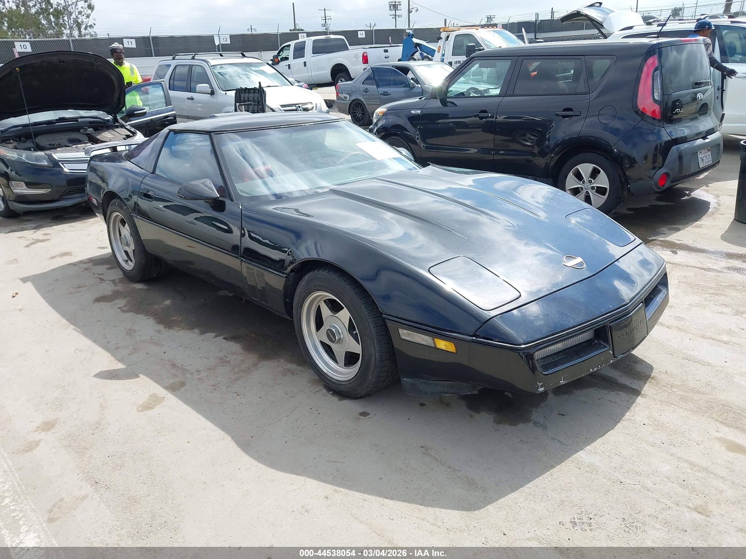 1988 Chevrolet Corvette, VIN 1G1YY2186J5101116 — Front end