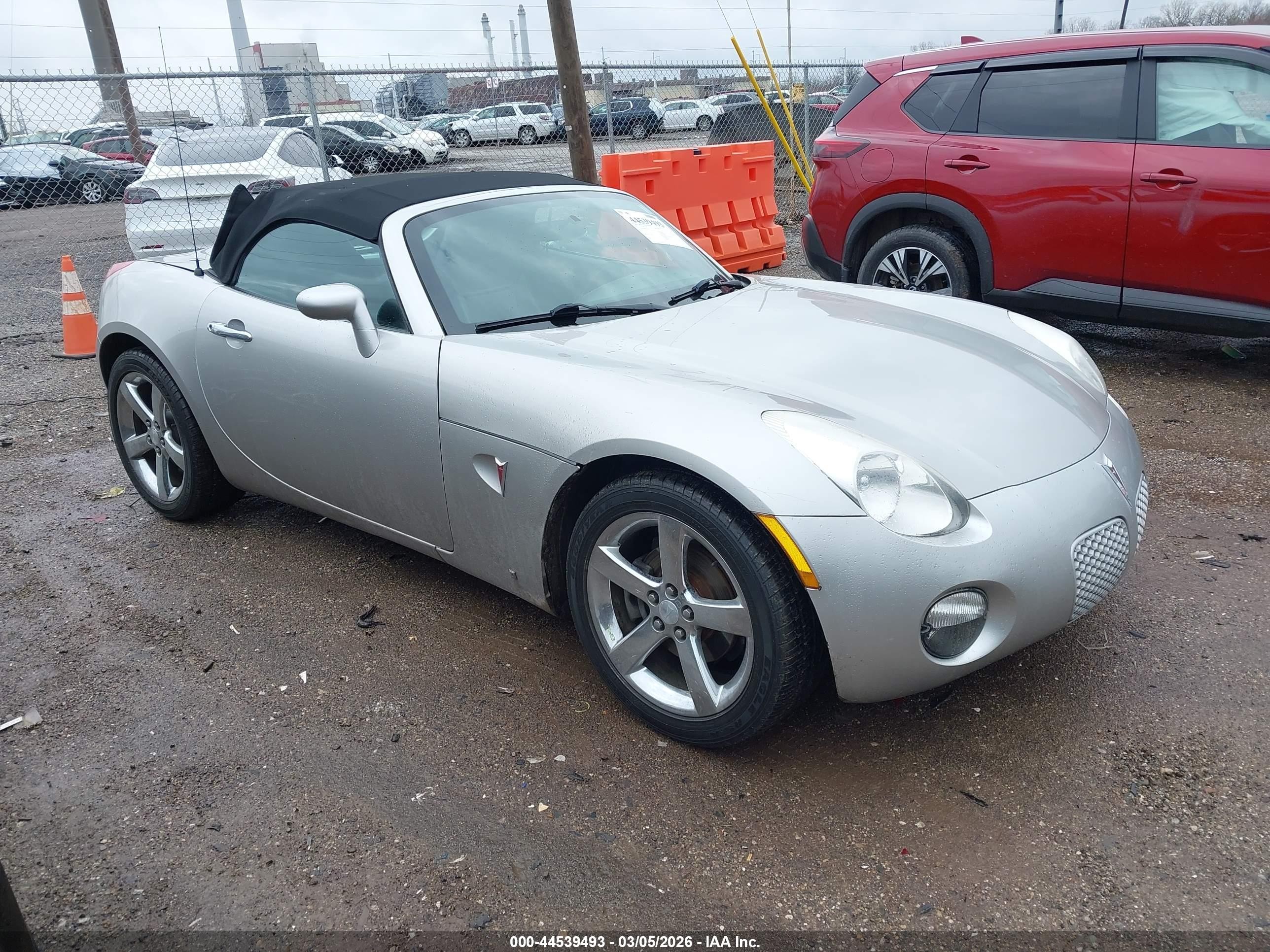 2007 Pontiac Solstice, VIN 1G2MB35B47Y112341 — Rear end