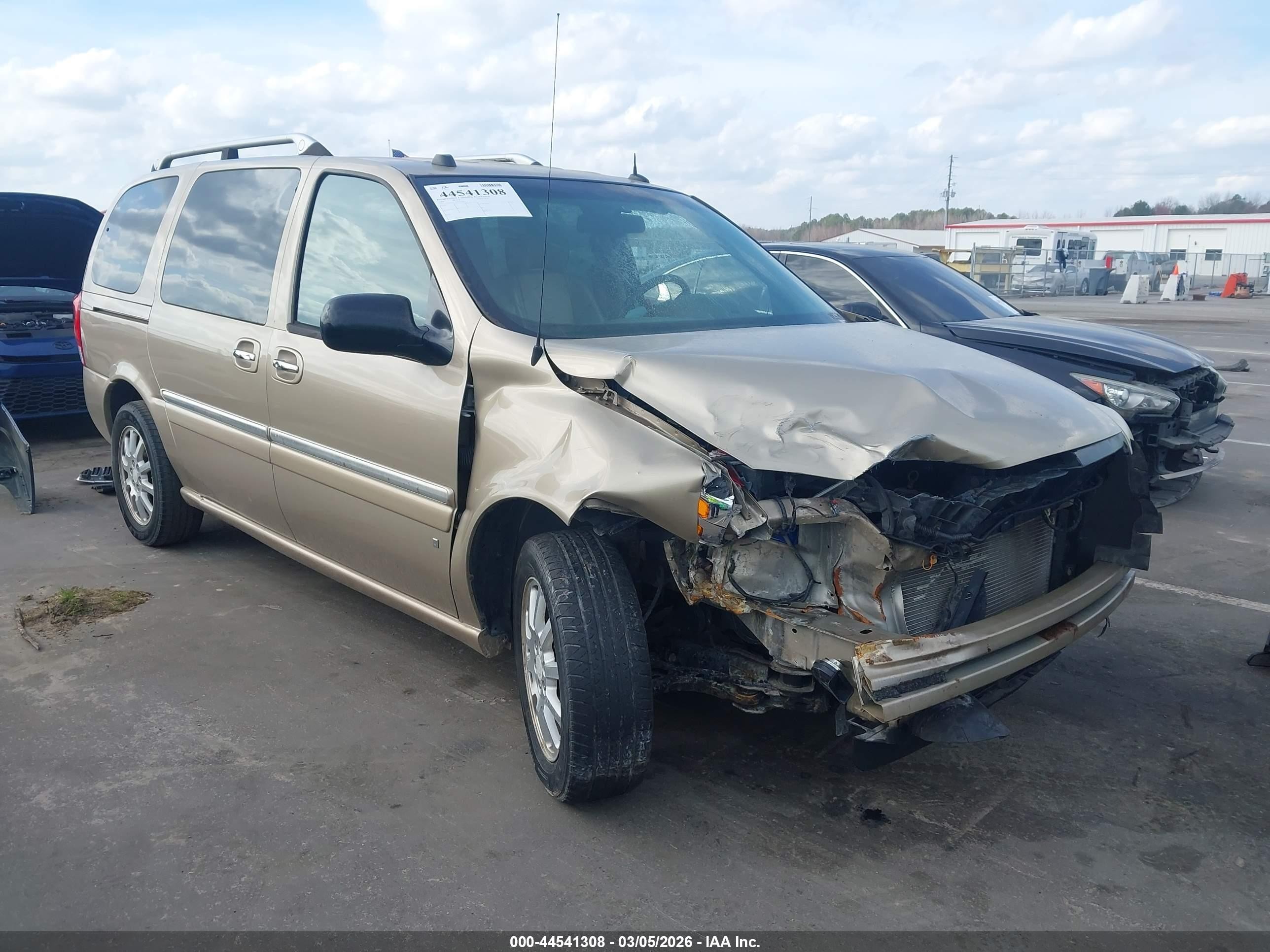 2006 Buick Terraza CXL, VIN 5GADV33LX6D216404 — Front end