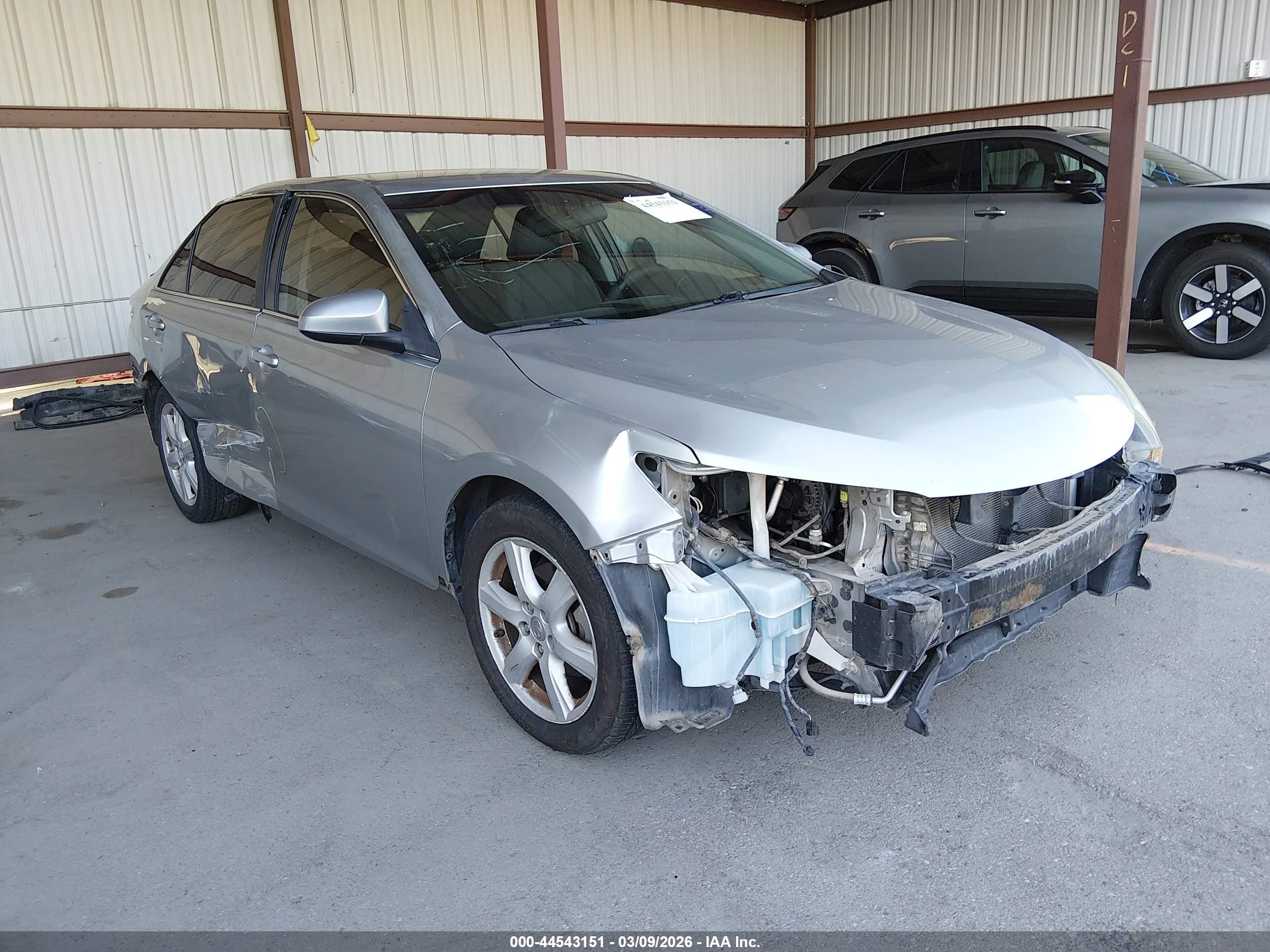 2016 Toyota Camry SE, VIN 4T1BF1FK5GU266425 — Side