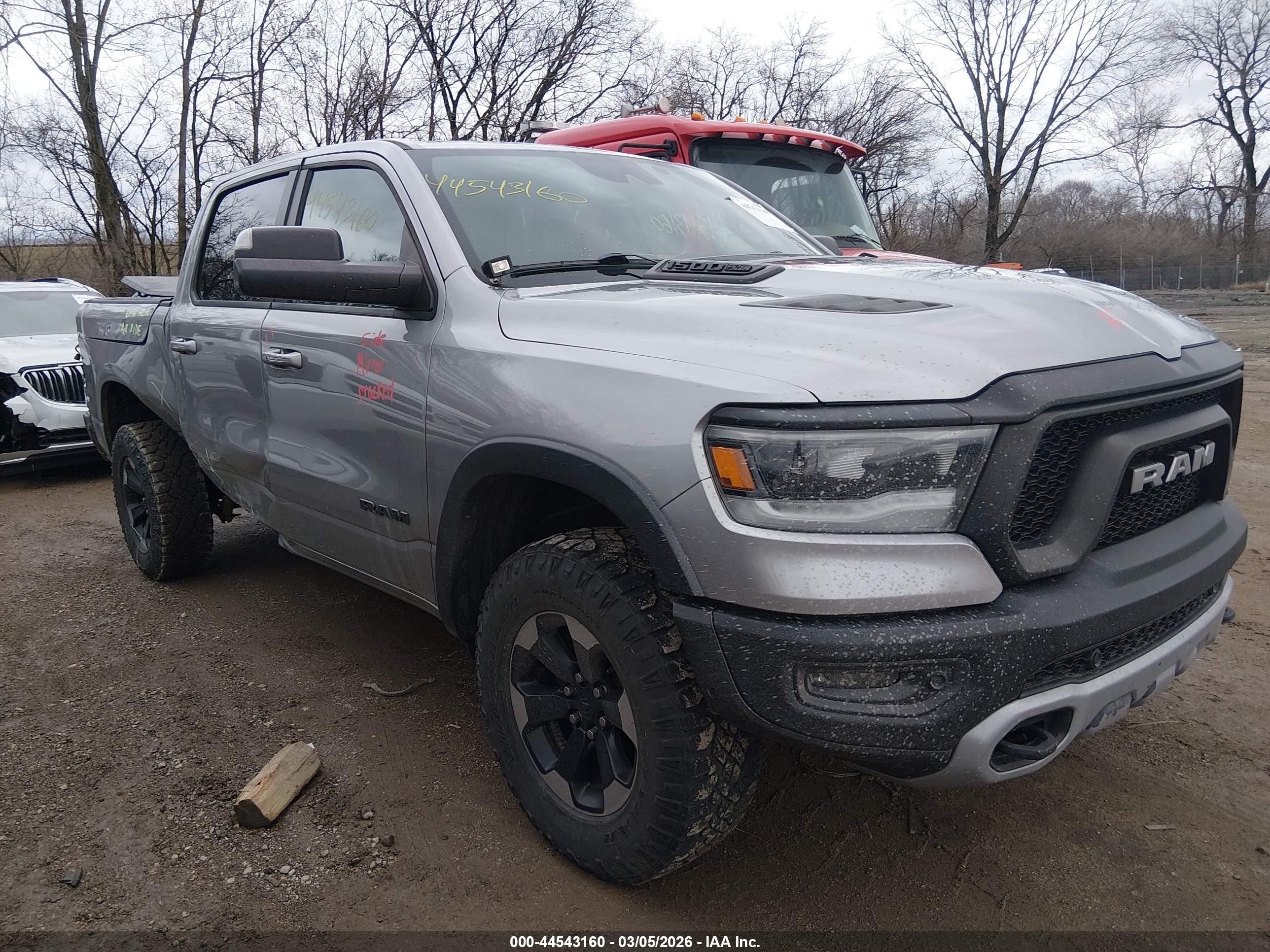 2020 Ram 1500 Rebel, VIN 1C6SRFLT9LN171335 — Front end