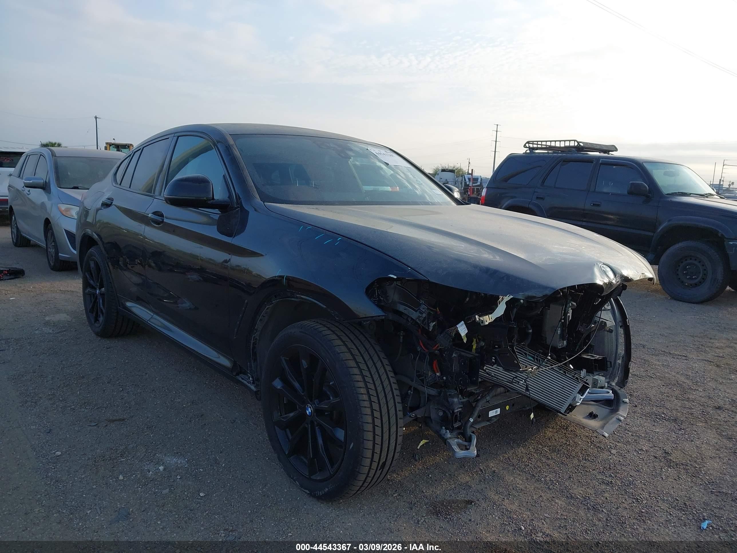 2025 BMW X4 xDrive30i, VIN 5UX33DT05S9244330 — Front end