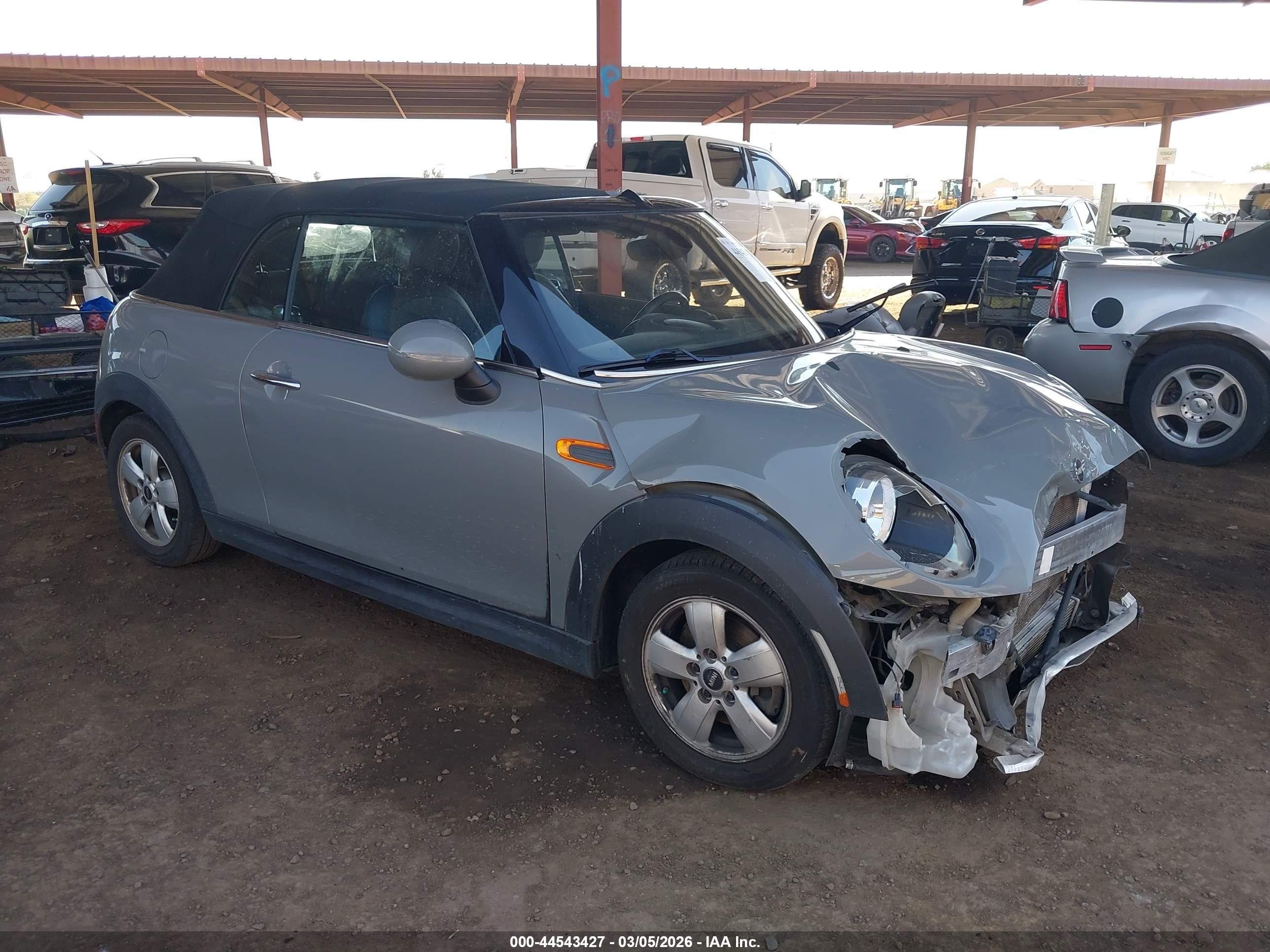 2019 MINI Convertible Cooper, VIN WMWWG5C58K3F79489 — Front end
