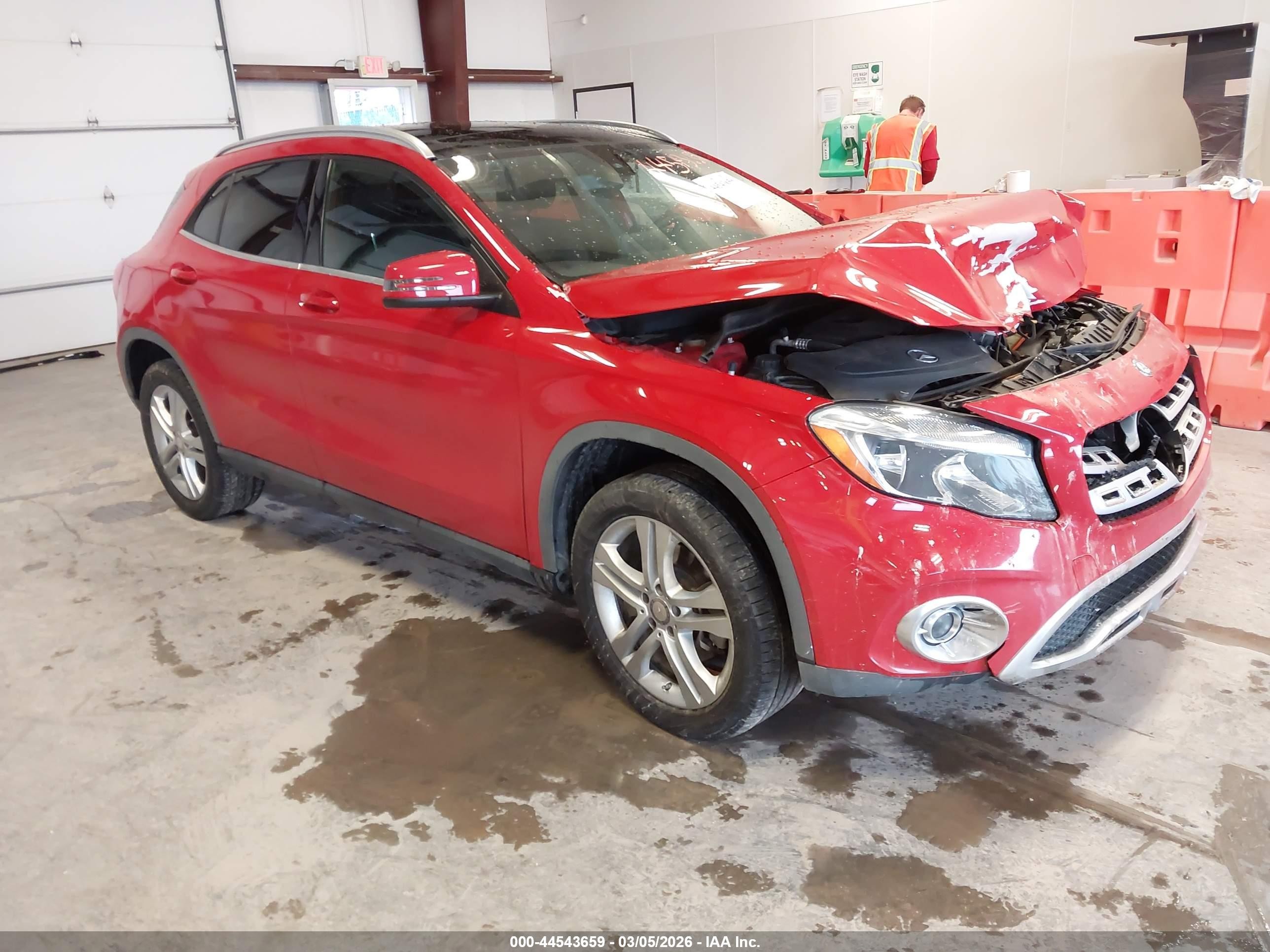 2018 Mercedes-Benz GLA 250, VIN WDCTG4EB0JJ367237 — Front end