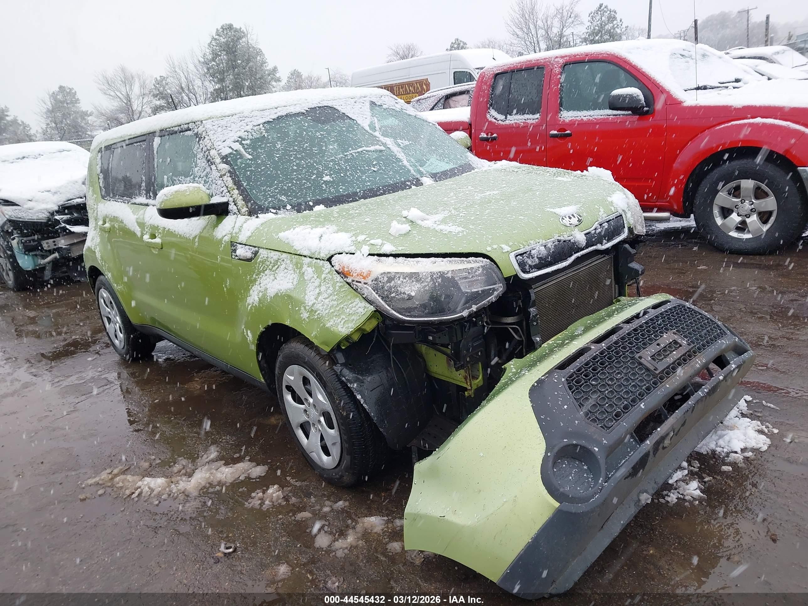 2014 Kia Soul, VIN KNDJN2A25E7738117 — Front end