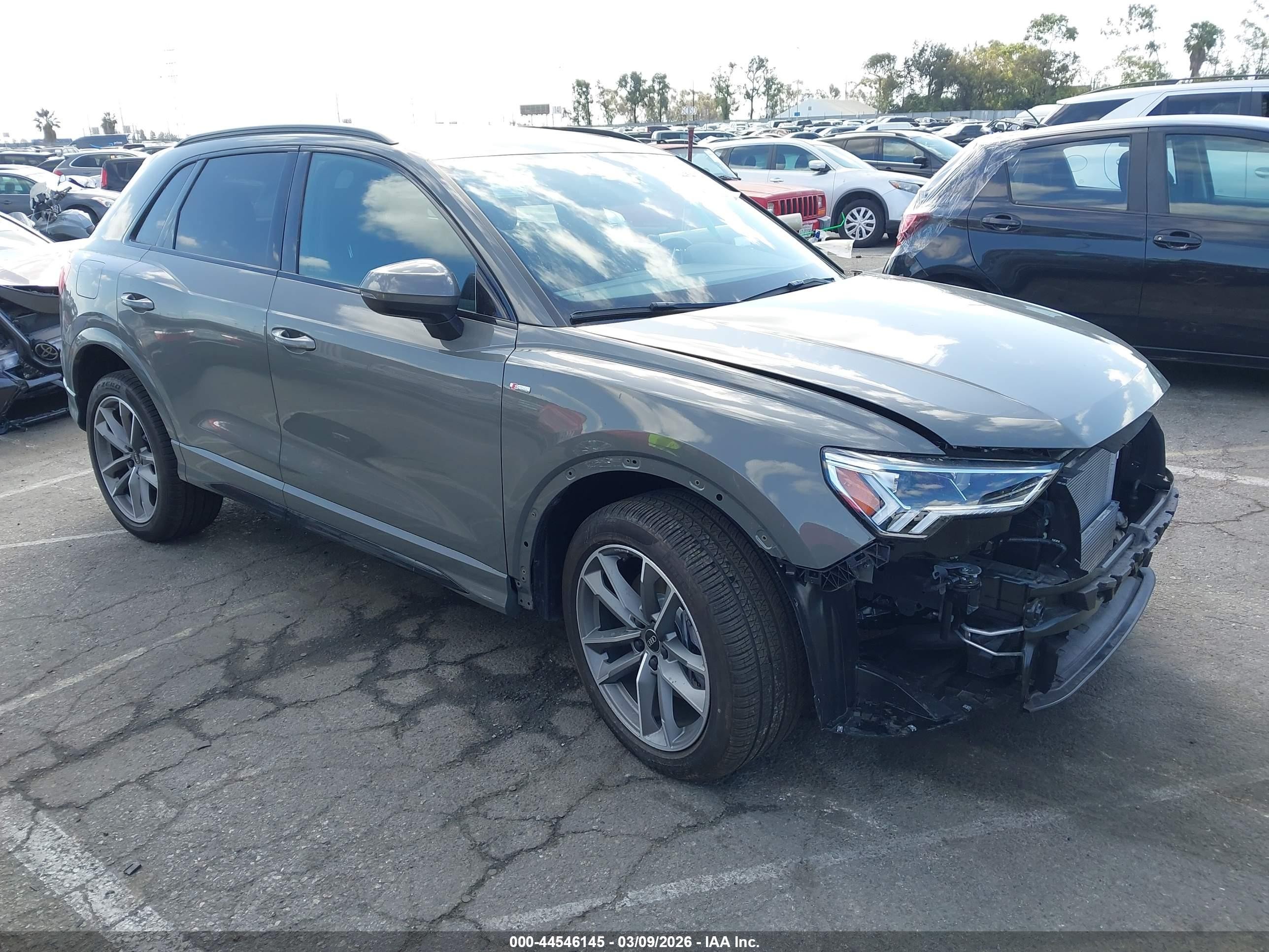 2025 Audi Q3 S line Premium, VIN WA1DECF31S1098288 — Front end