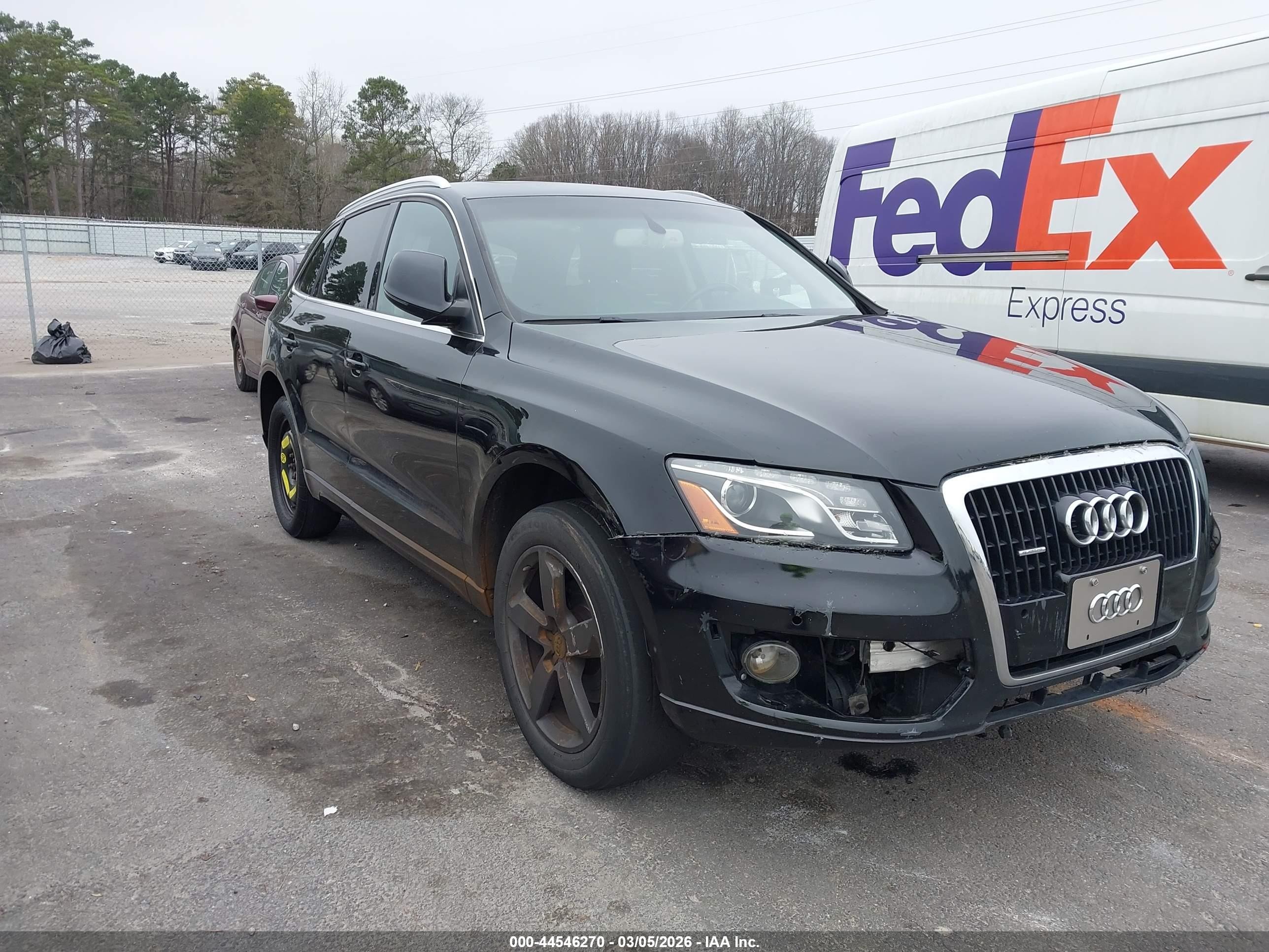 2010 Audi Q5 Premium Plus, VIN WA1LKAFP4AA100044 — Auction photo