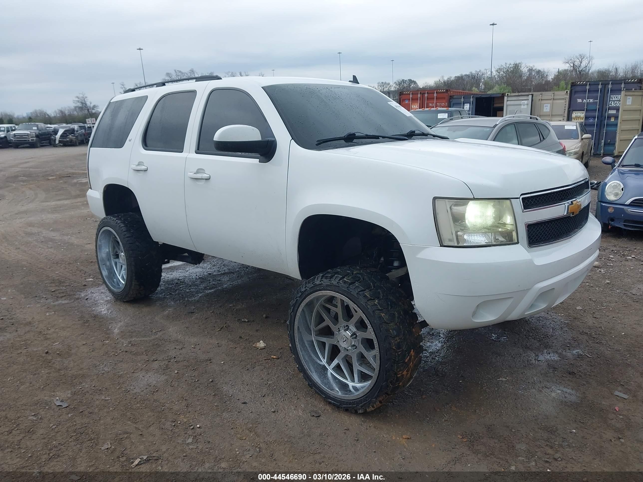 2008 Chevrolet Tahoe 1LT, VIN 1GNFK13098R247943 — Обычный износ