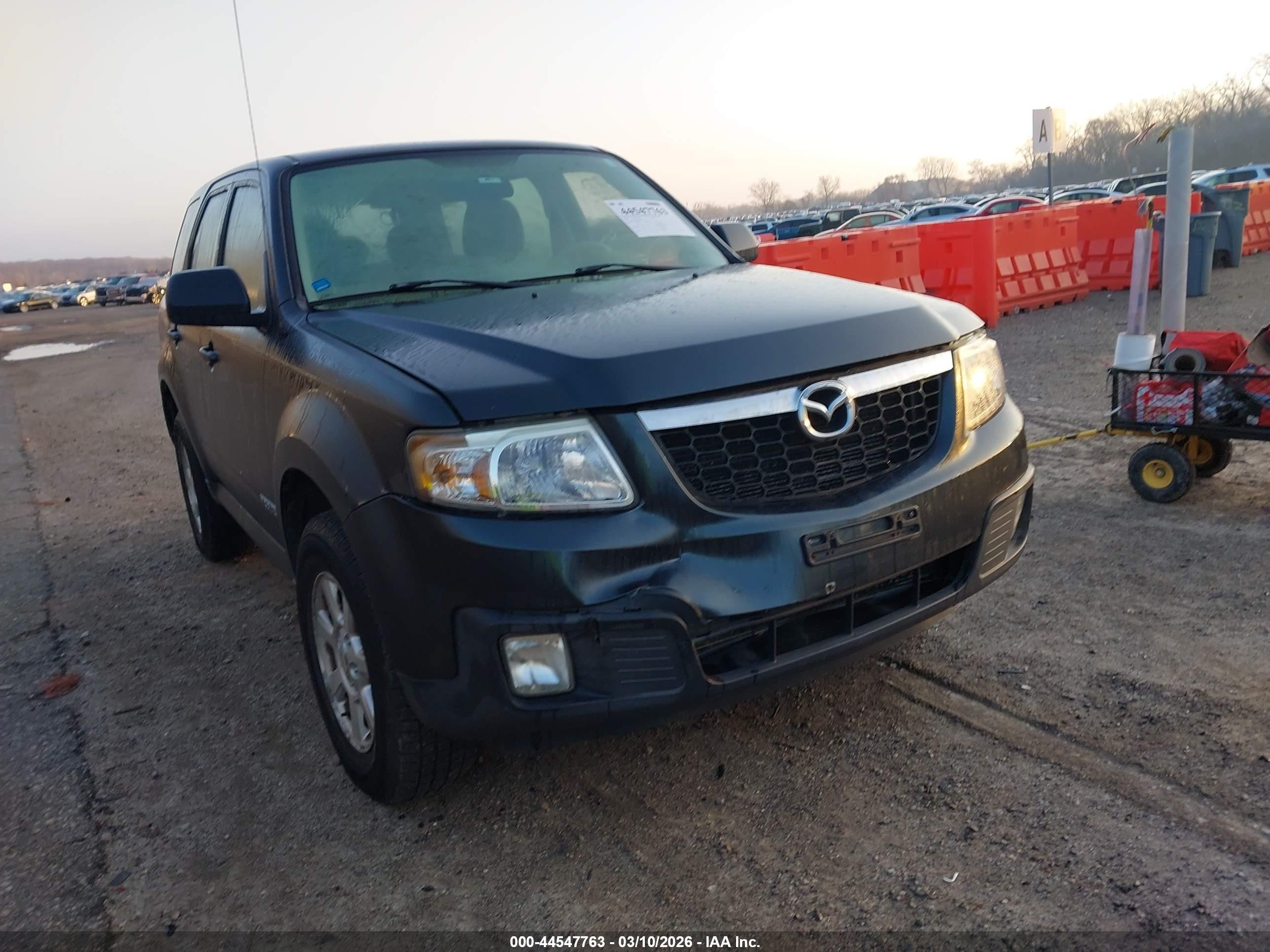 2008 Mazda Tribute Grand Touring, VIN 4F2CZ02Z78KM17789 — Front end
