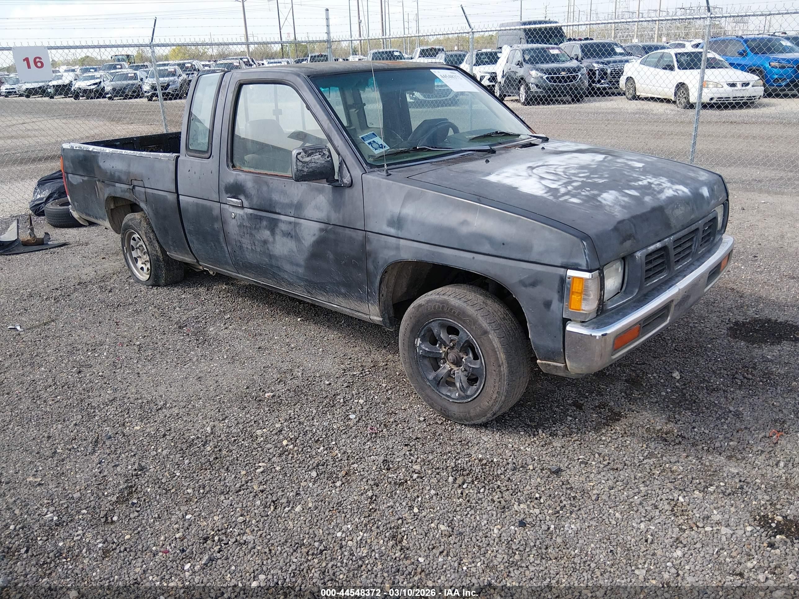 1993 Nissan Frontier, VIN 1N6SD16S9PC301528 — Side