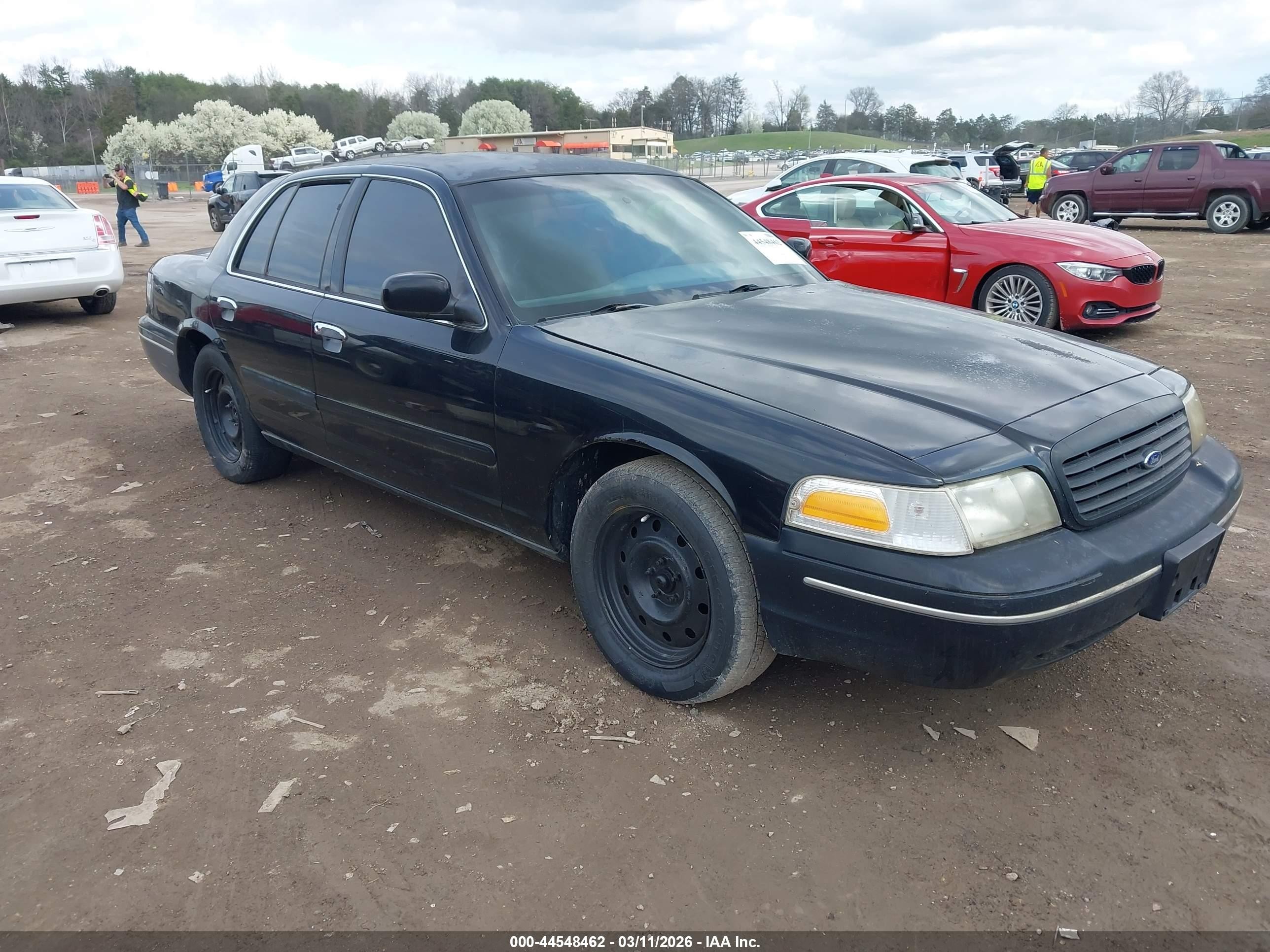 1998 Ford Crown Victoria Police, VIN 2FAFP71W2WX146871 — Mechanical